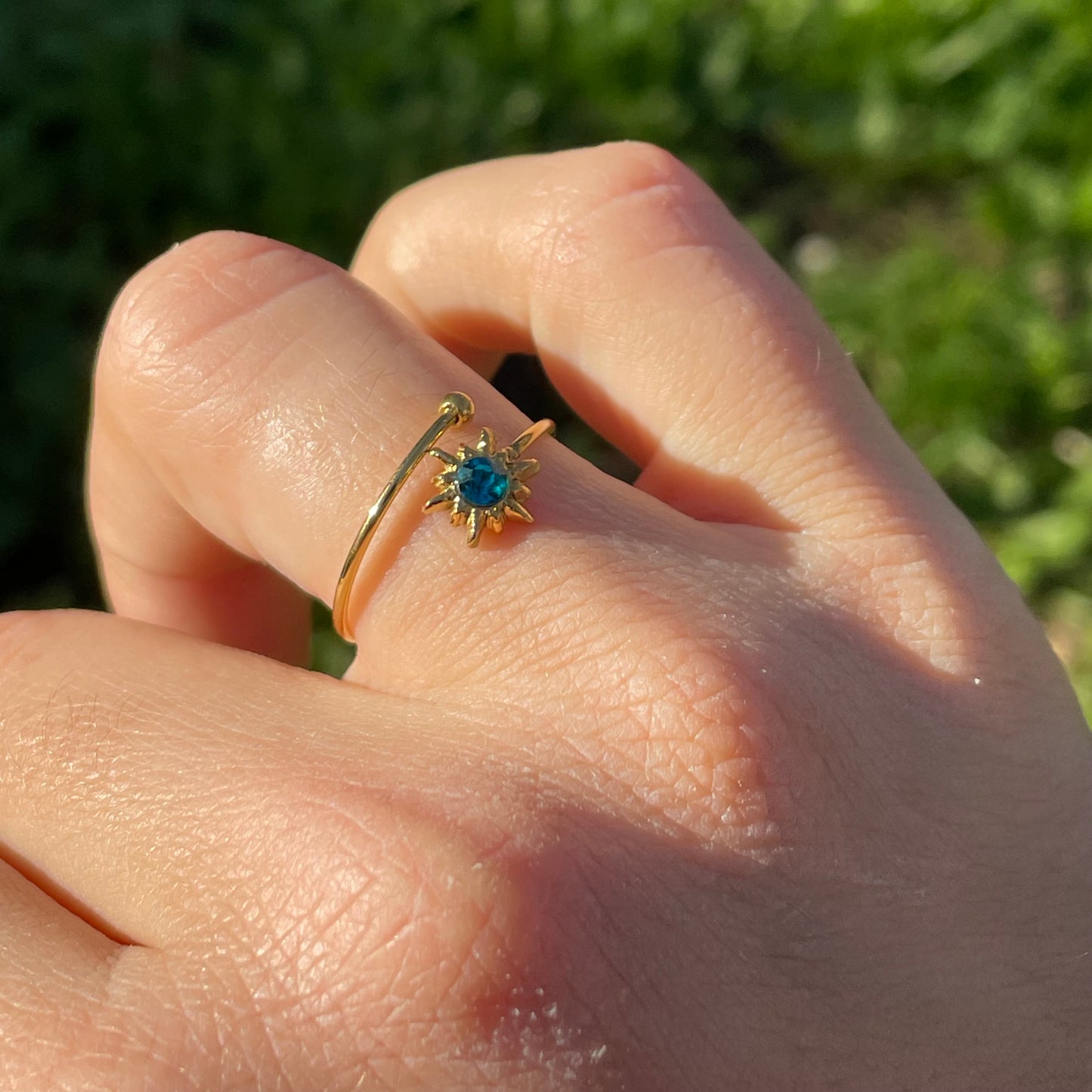 Anello sole e zircone