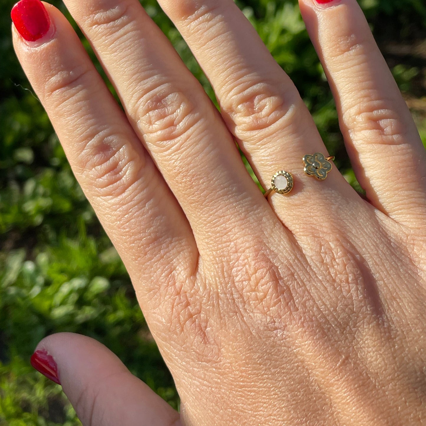 Anello fiore e cerchio perlato