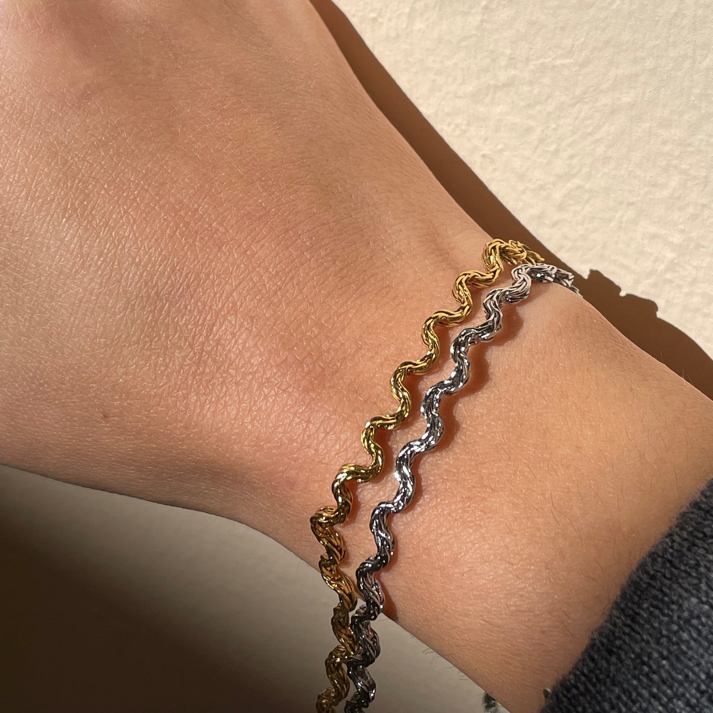 Bracciale ondulato in 2 colori