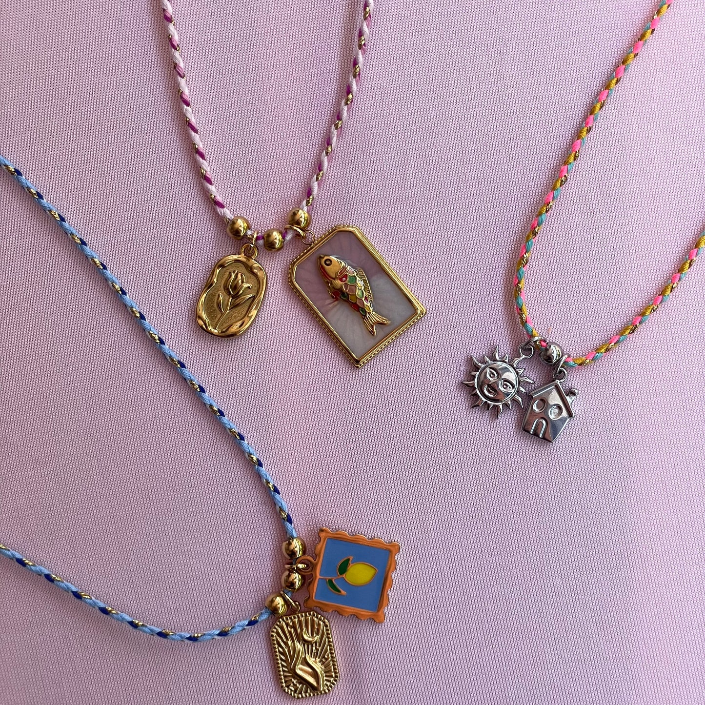 Collana intreccio colorata in 3 colori