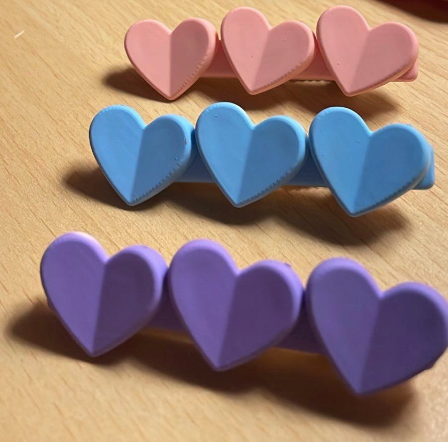 Fermaglio con cuori in 6 colori