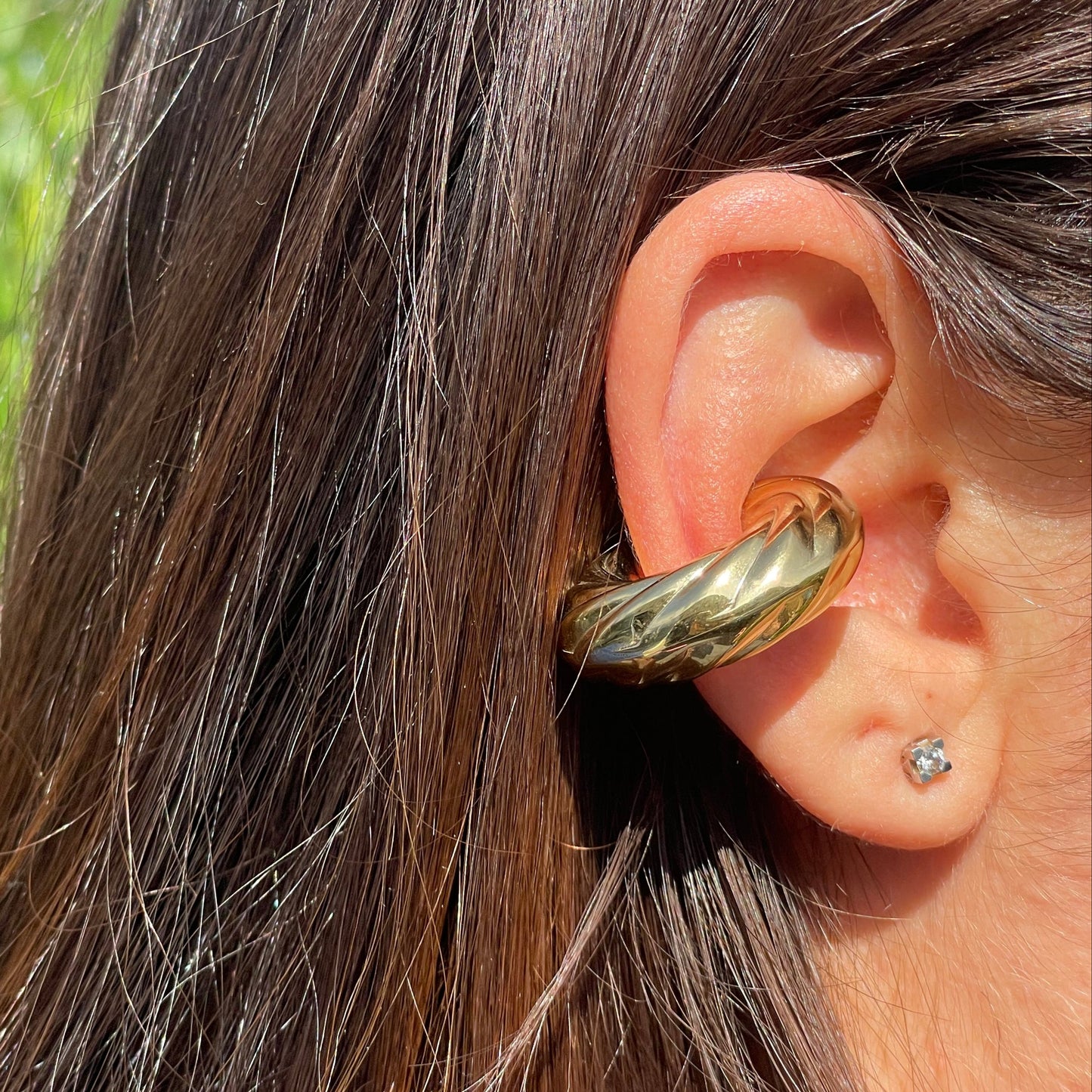Ear cuff ondeggiante grande in 2 colori