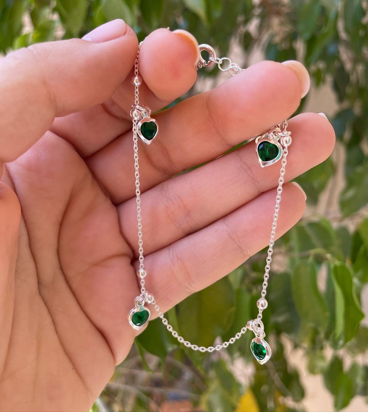 Cavigliera con cuori pendenti in 3 colori