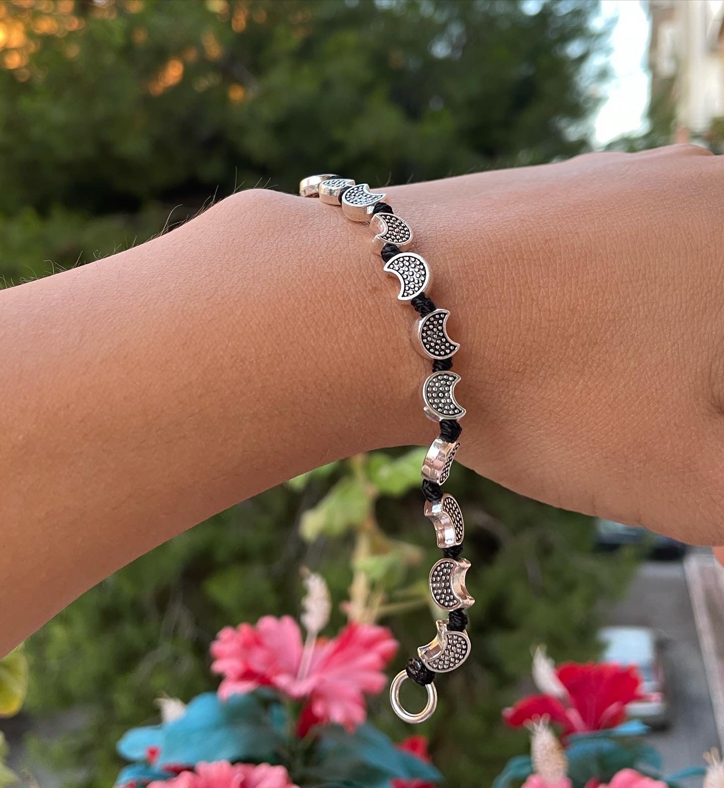 Bracciale con charm in 5 fantasie