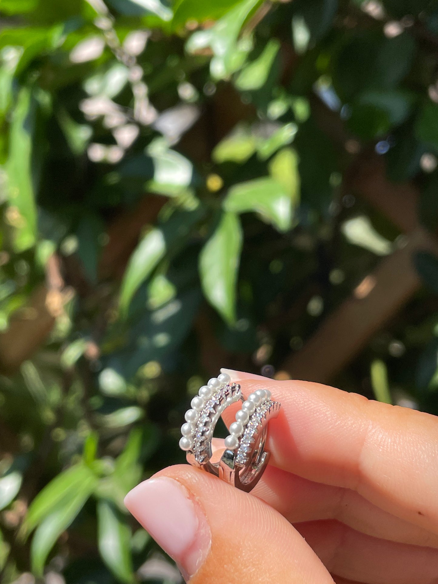 Cerchietto con perle e zirconi in 2 colori