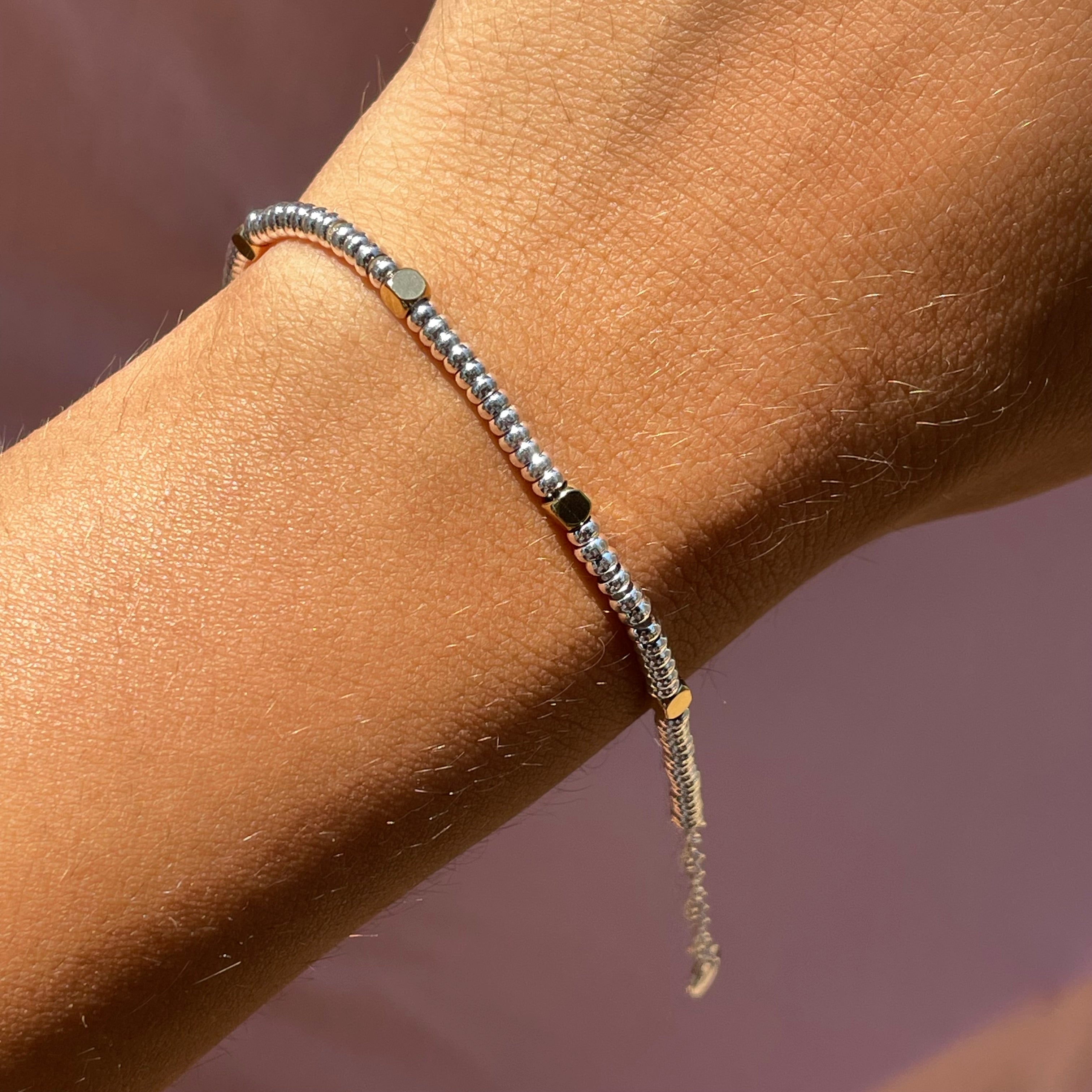 Bracciale quadratini in 2 colori