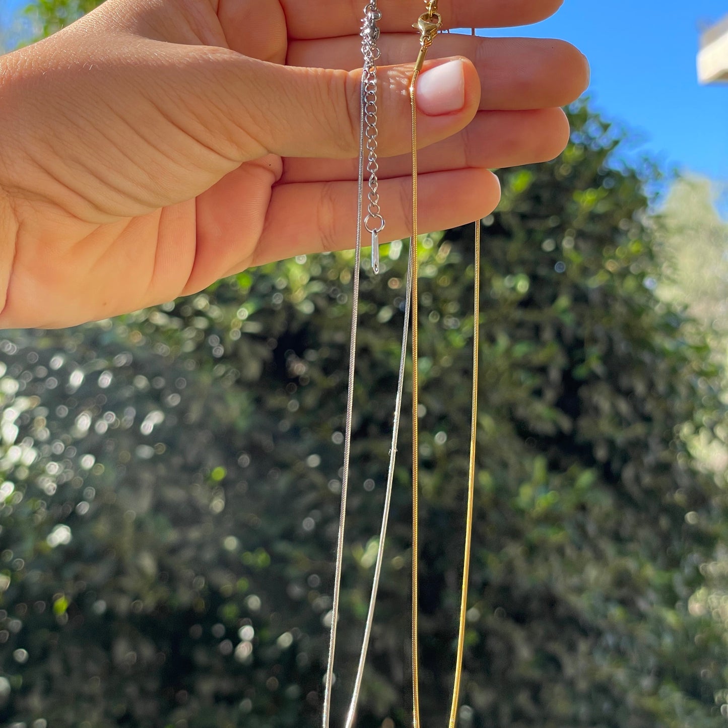 Collana filo semplice in 2 colori