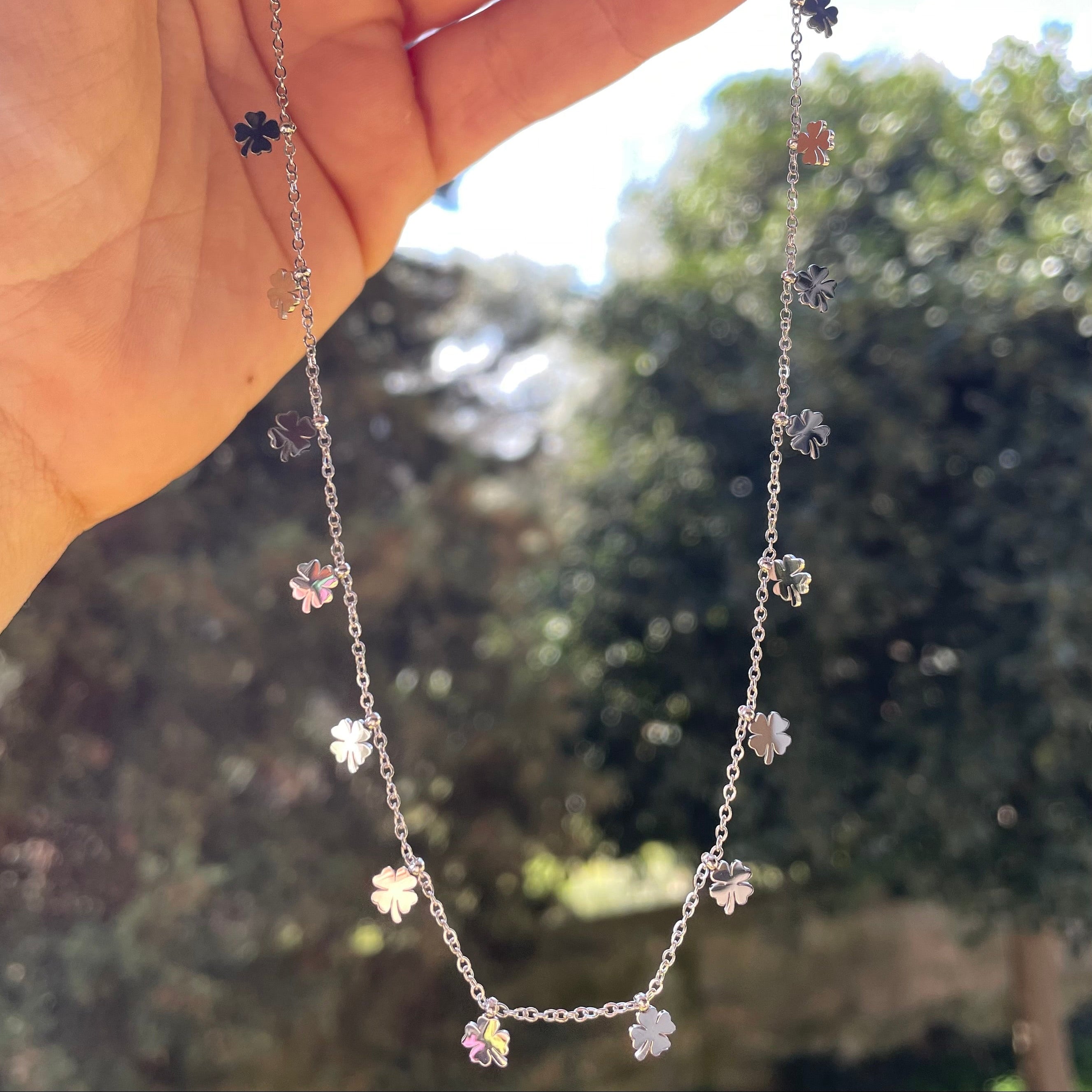 Collana con quadrifogli in 2 colori