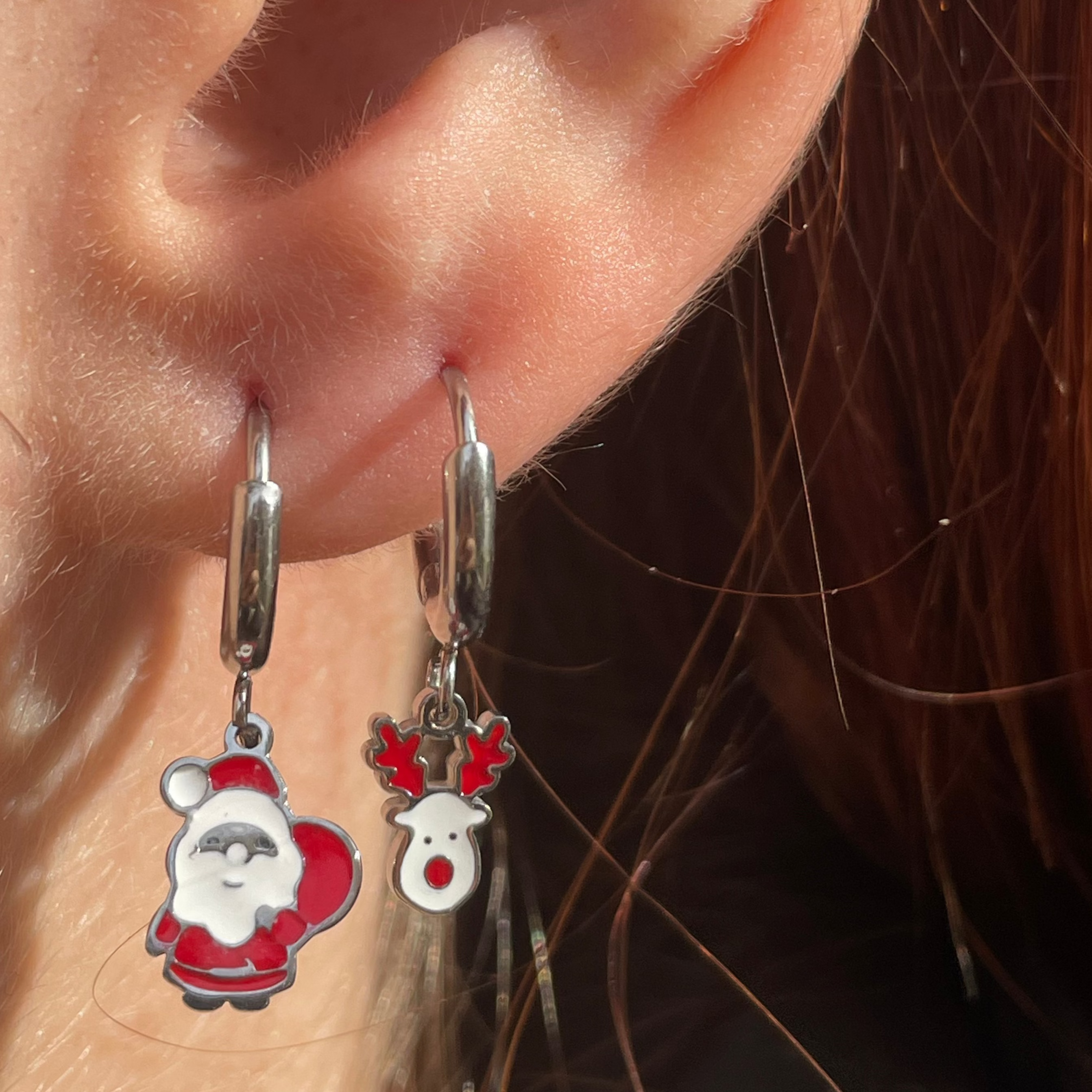 Orecchino Babbo Natale in 2 colori