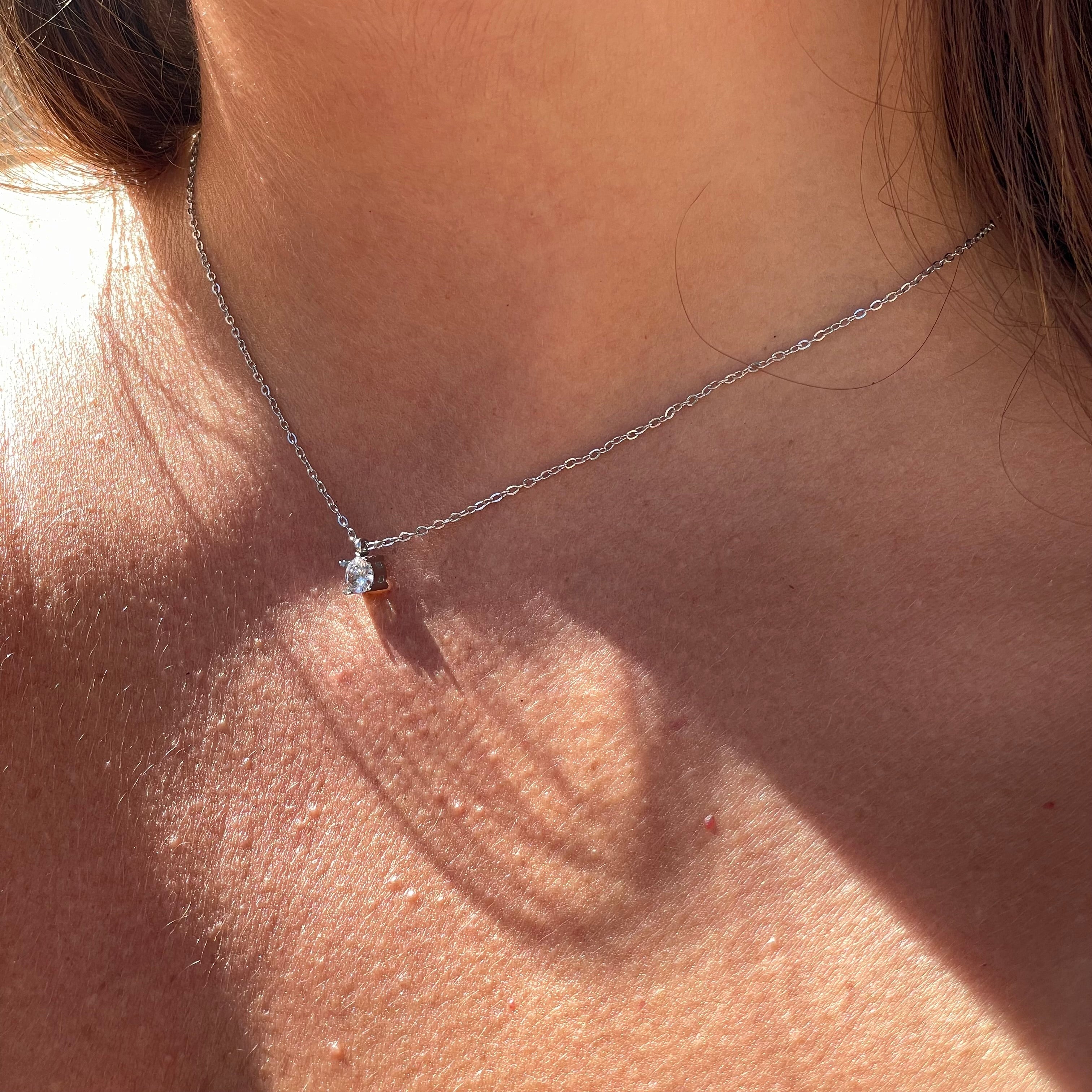 Collana punto luce in 2 colori