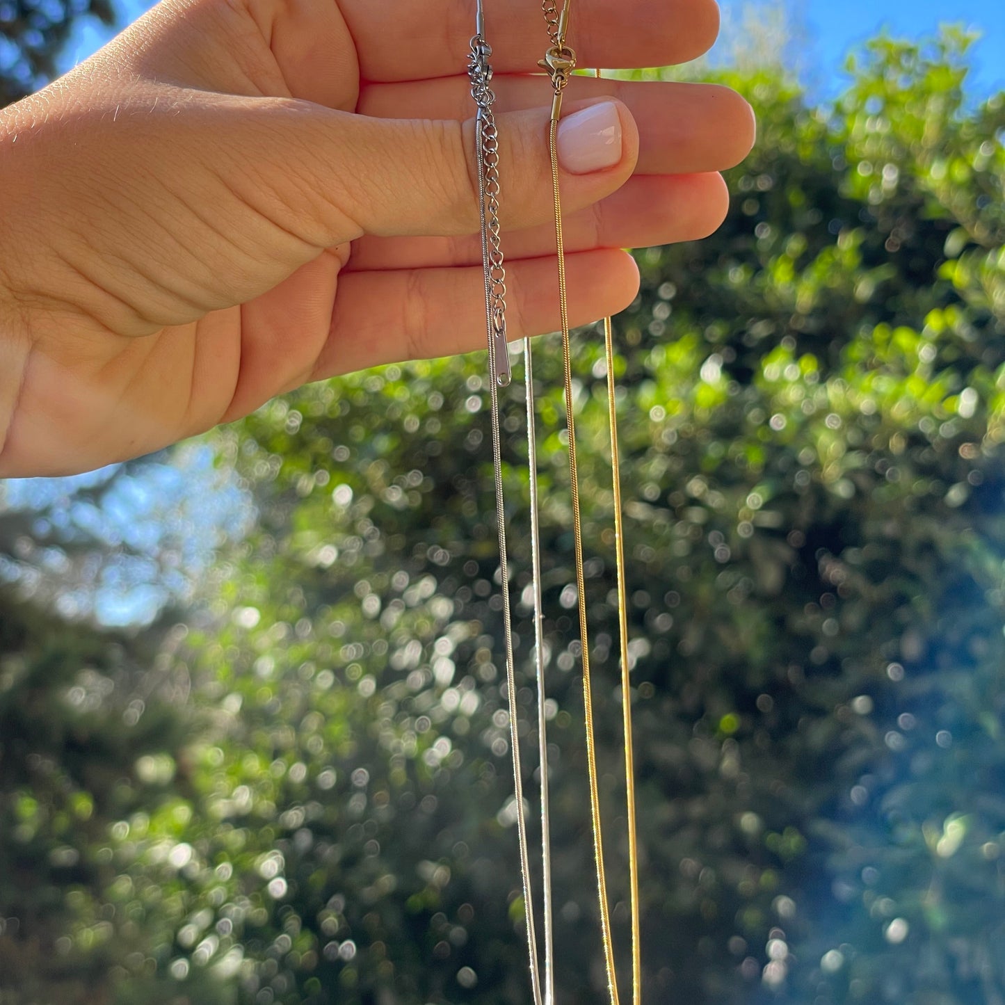 Collana filo semplice in 2 colori