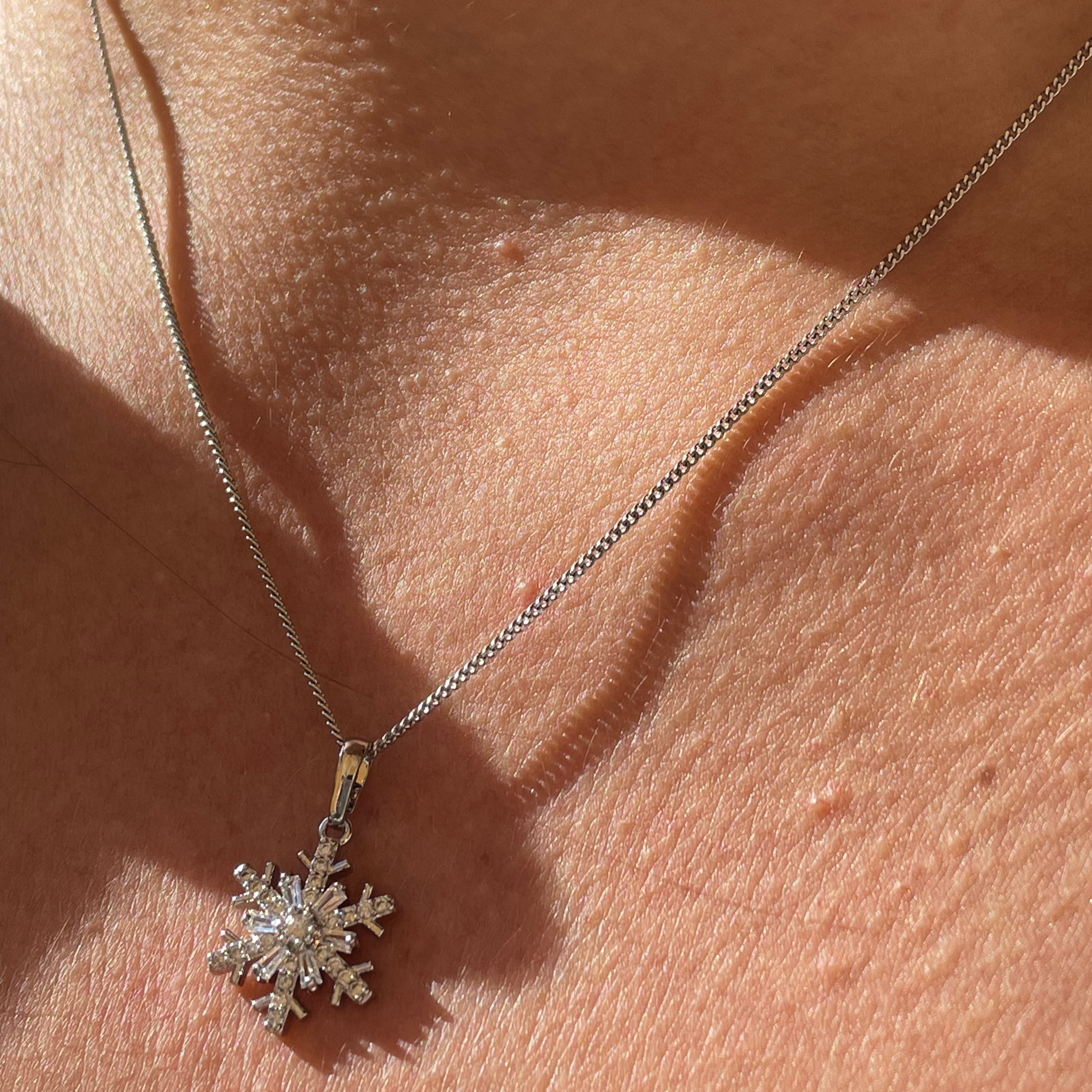 Collana fiocco di neve in 2 colori