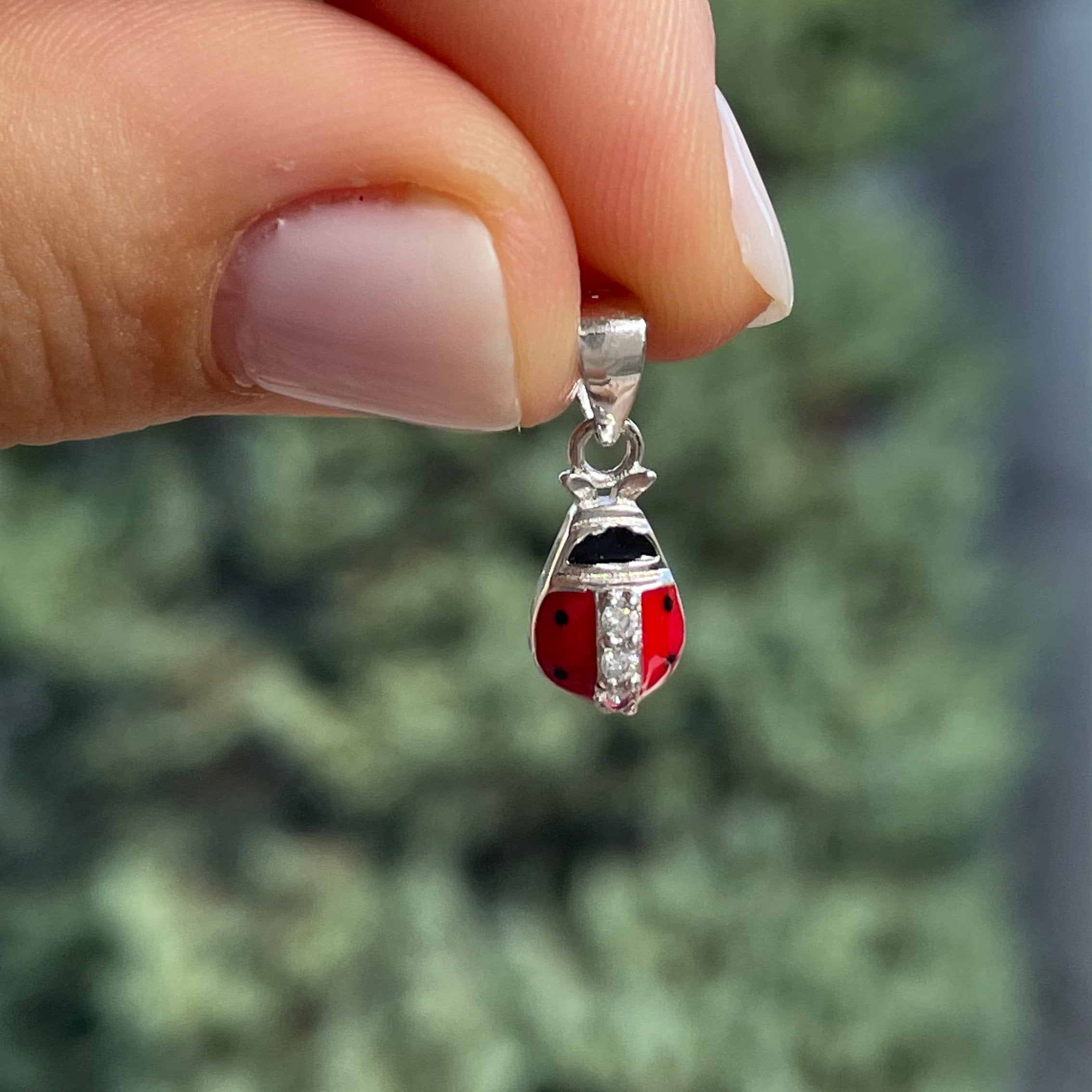 Charm Coccinella piccola con zirconi