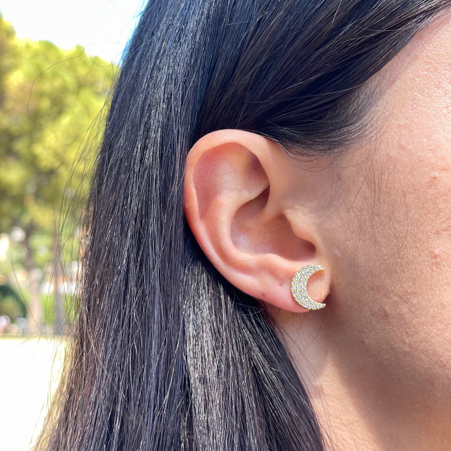 Orecchino luna pavé in 2 colori