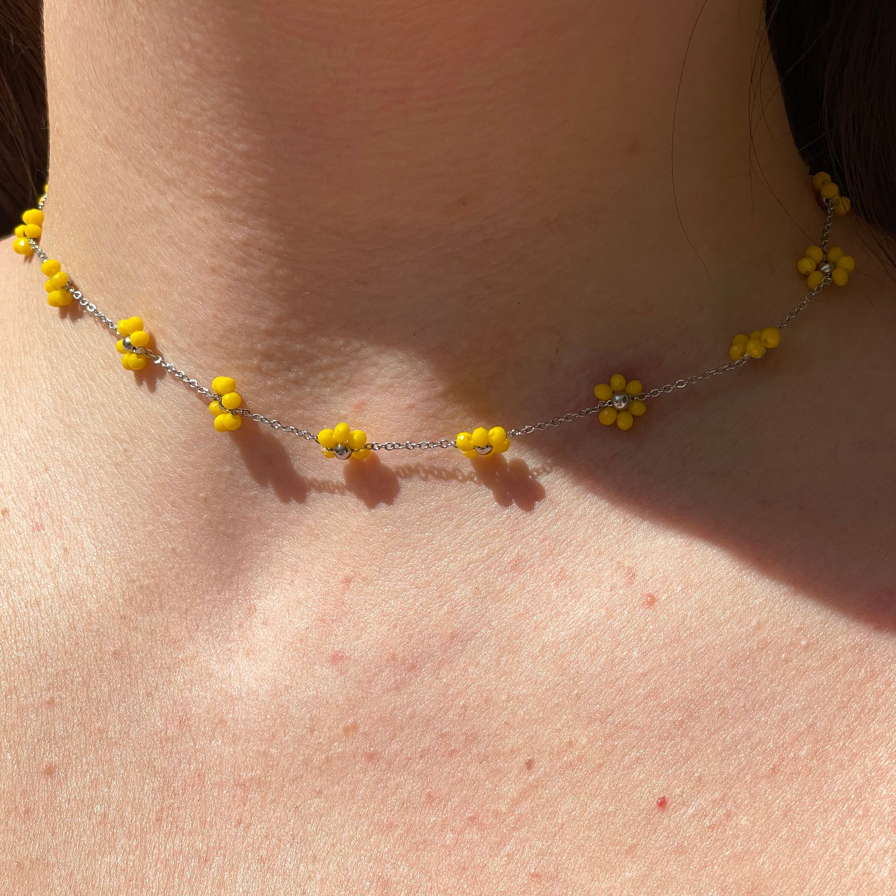 Collana flora in 23 colori