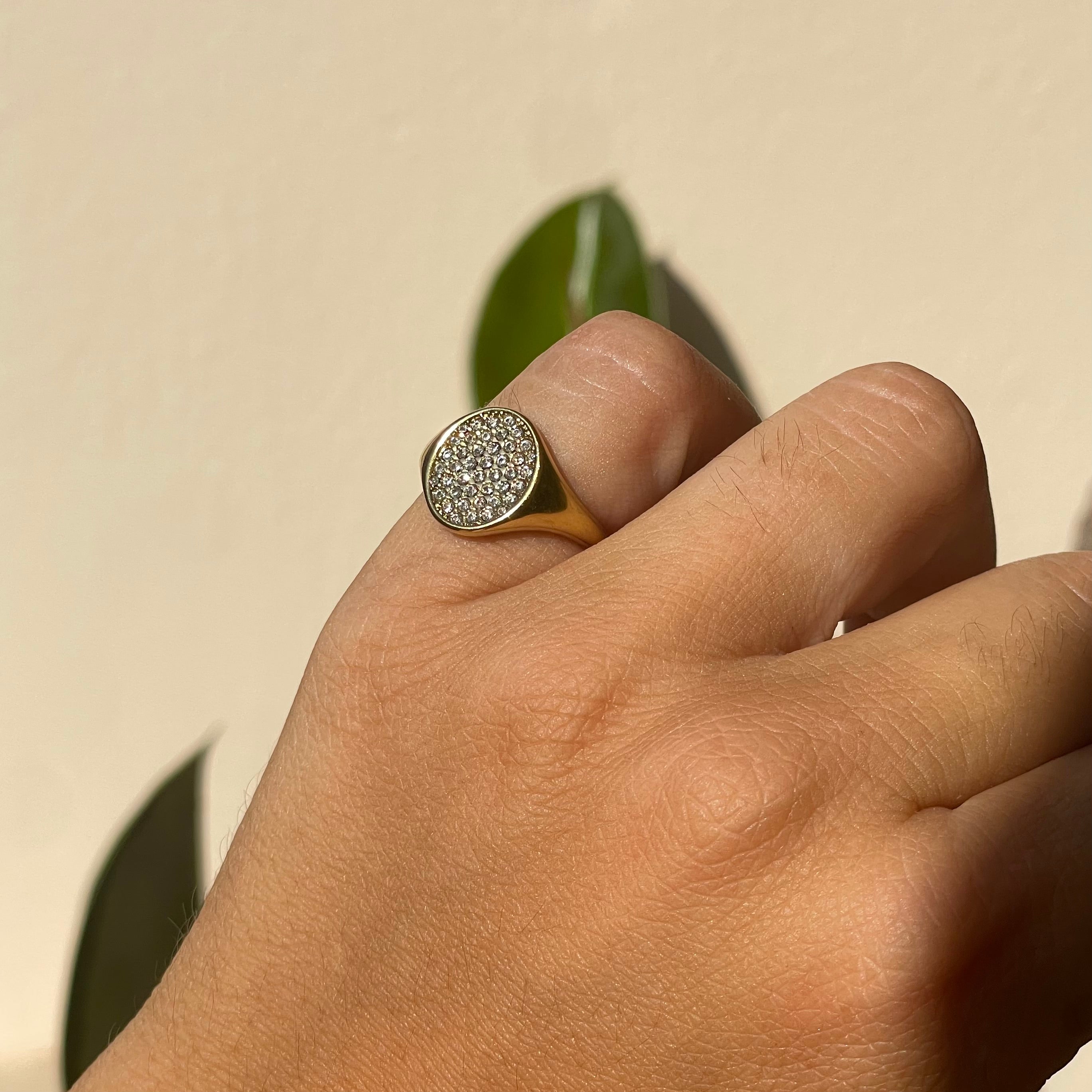 Anello Chevalier tondo glitter in 2 colori