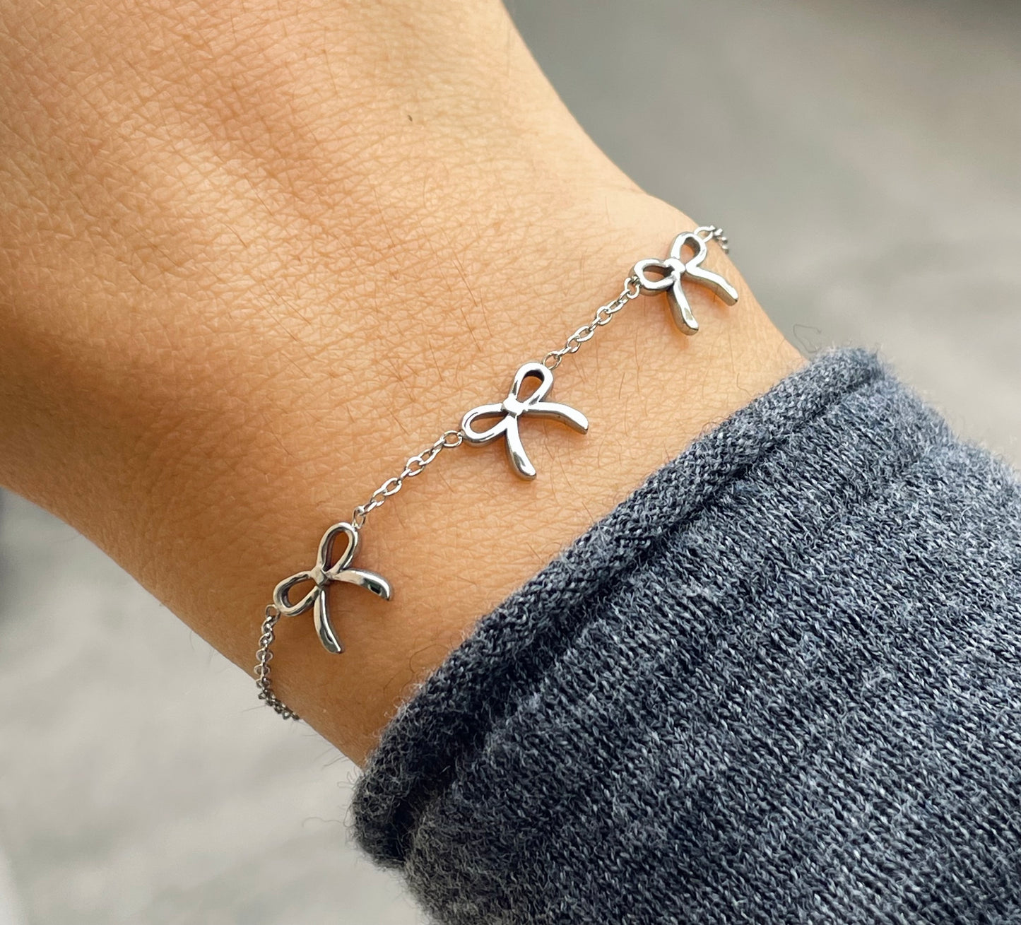 Bracciale tre fiocchetti in 2 colori