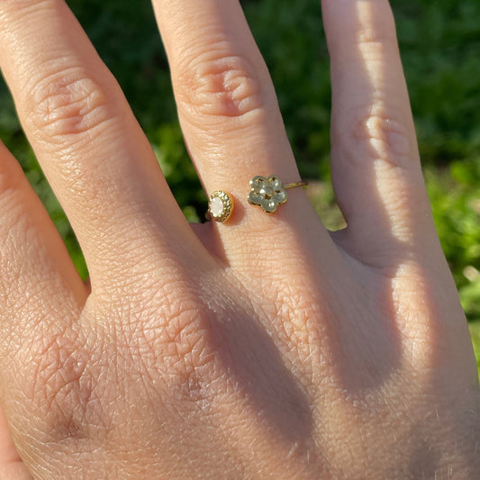 Anello fiore e cerchio perlato