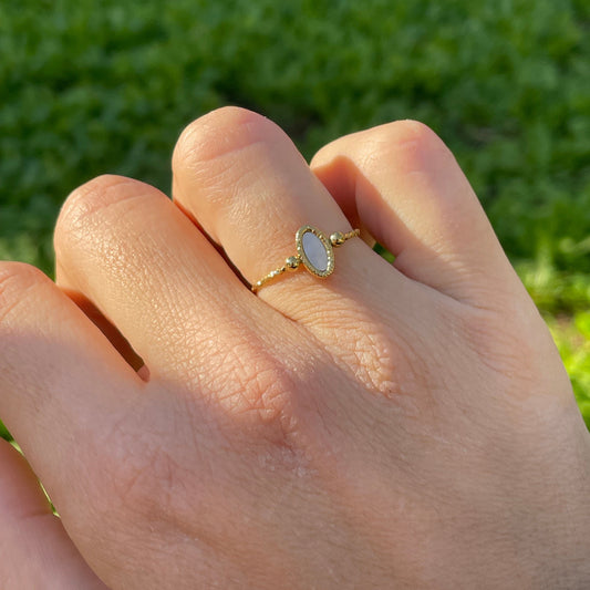 Anello ovale perlato