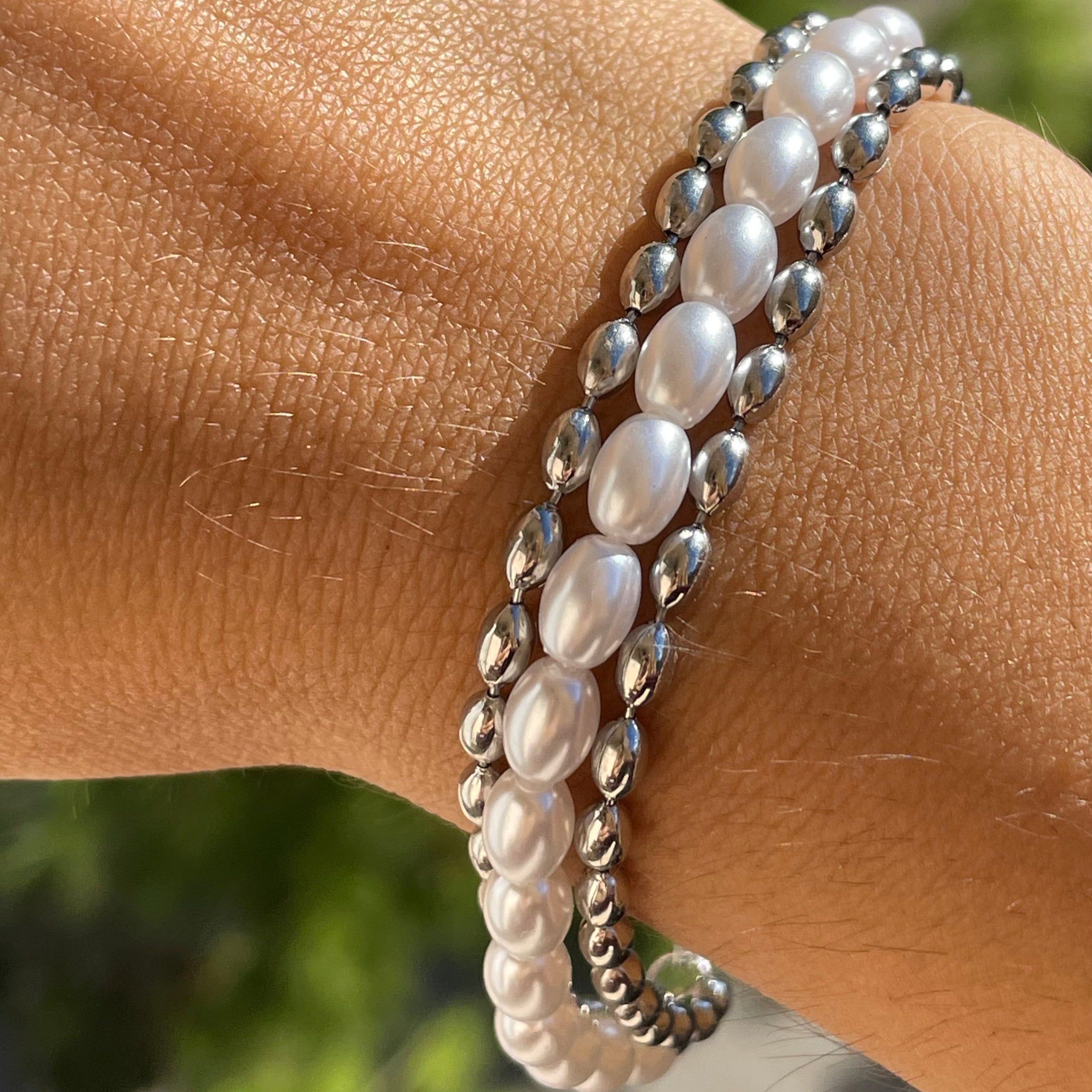 Bracciale di perle ovali in 2 colori