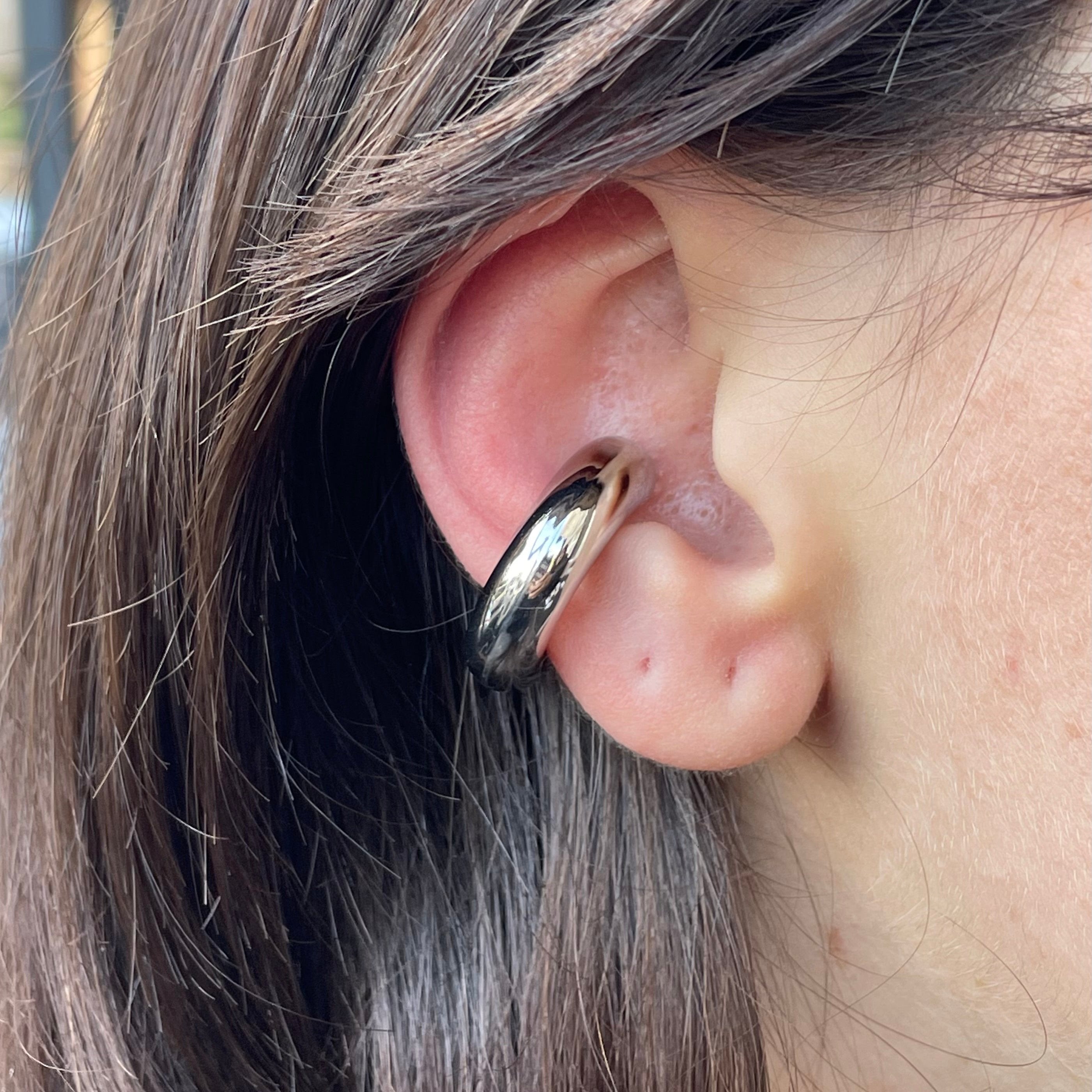 Ear cuff liscio medio in 2 colori