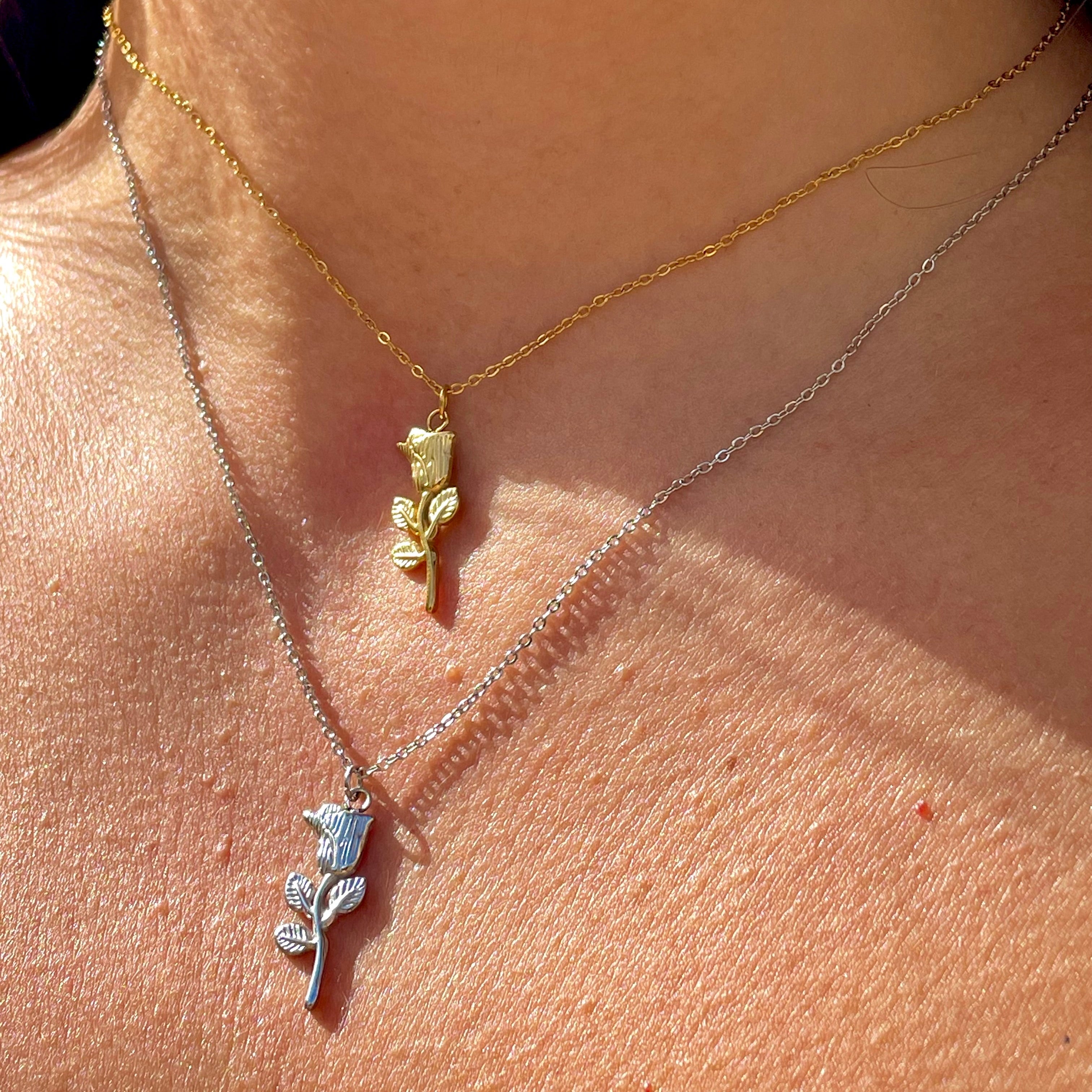 Collana rosa in 2 colori