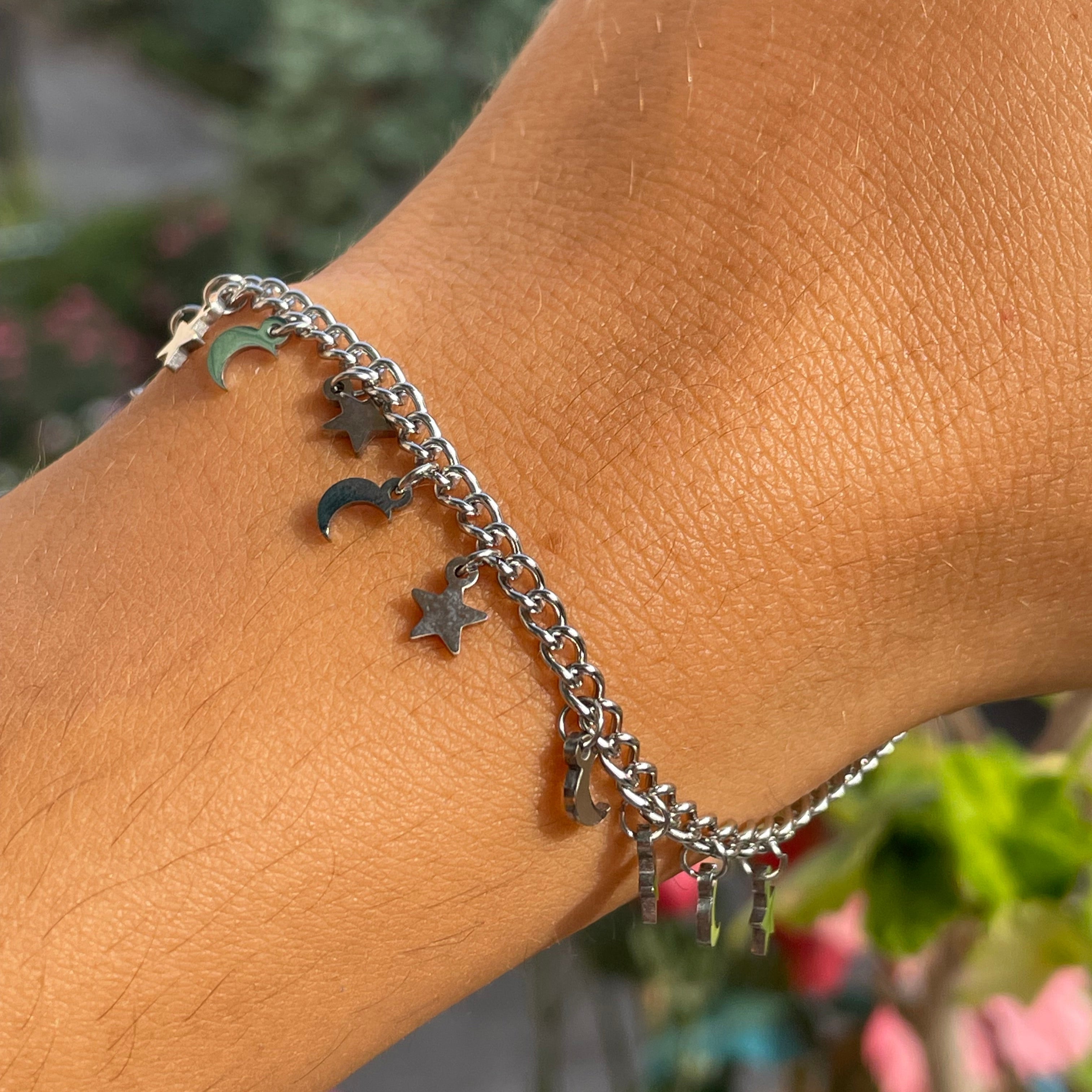 Bracciale con stelle e lune in 2 colori