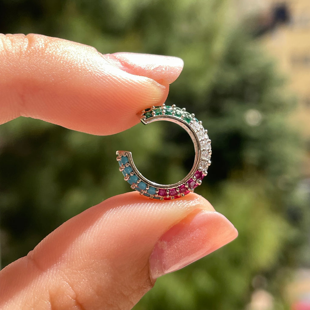 Ear cuff mini con zirconi colorati in 4 colori