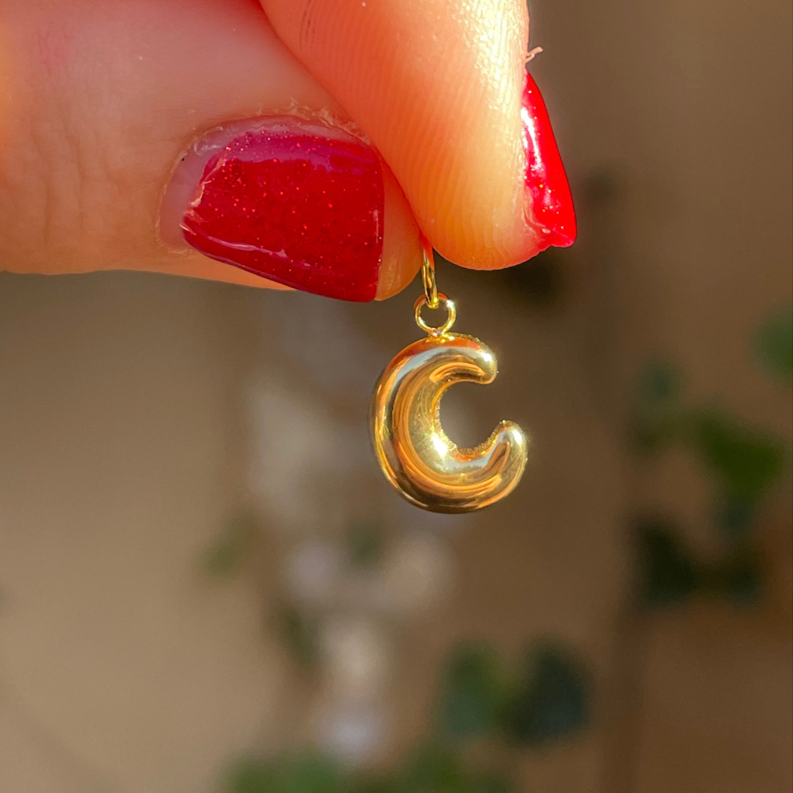 Charm letterina a palloncino piccola in 2 colori