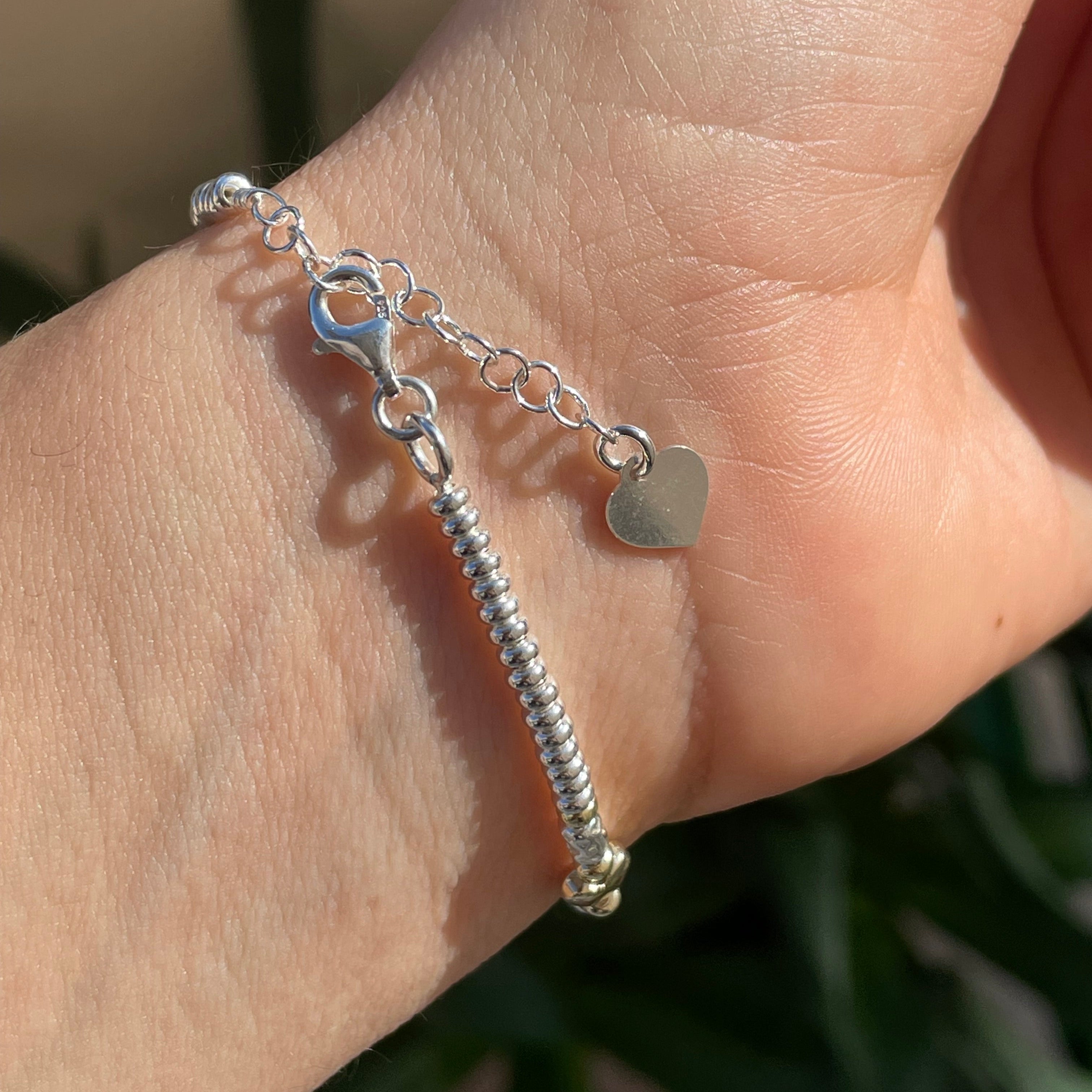 Bracciale con cuori dorati