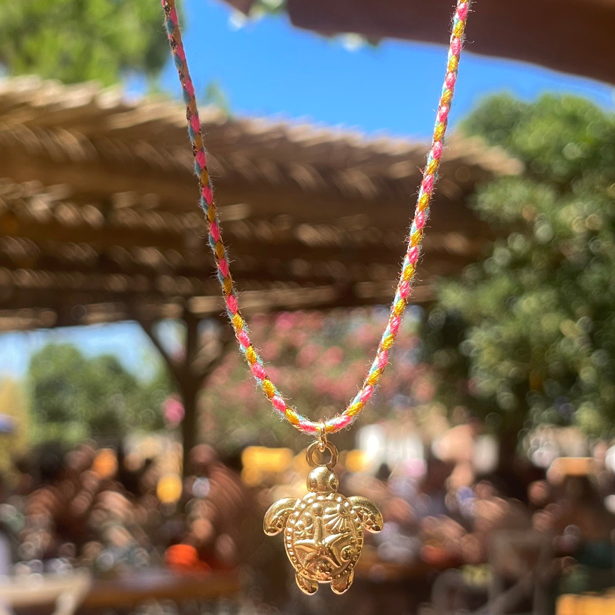 Collana intreccio di colori in 3 colori