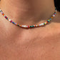 Collana con perle e perline colorate