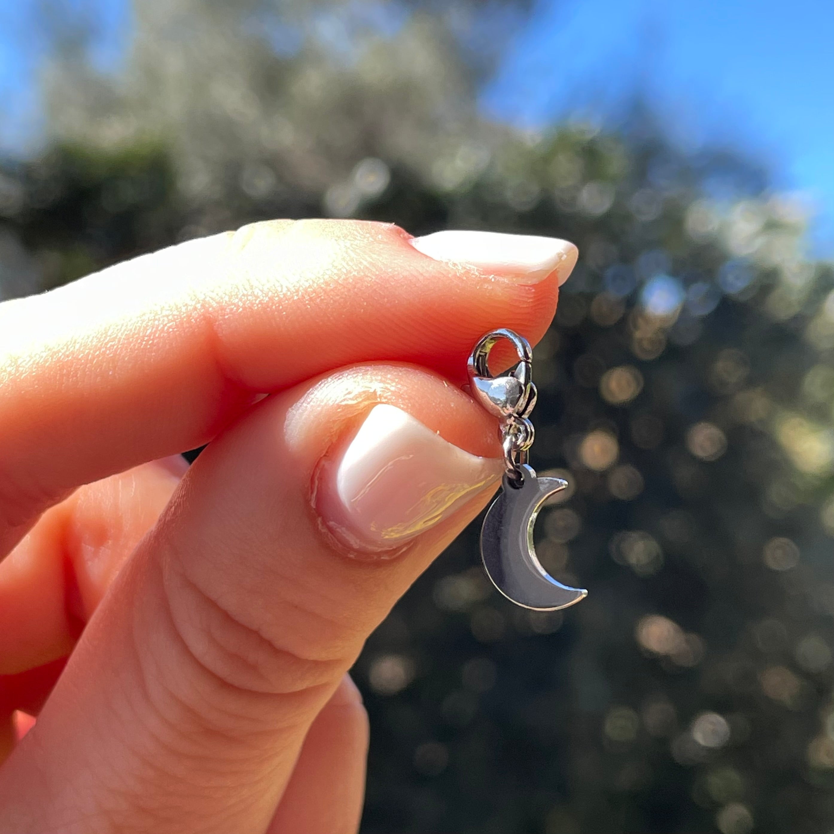 Charm Luna in 2 colori