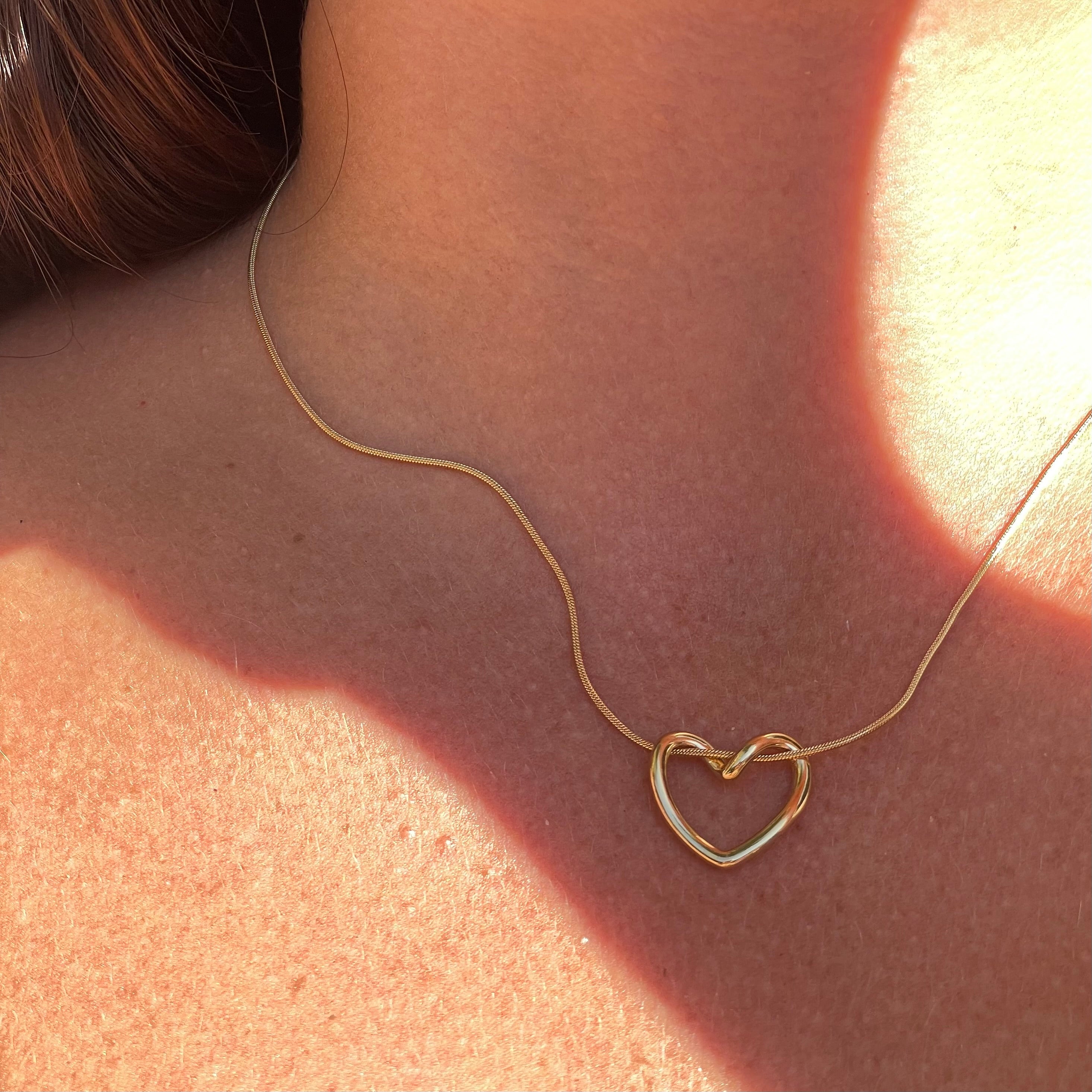 Collana lovi in 2 colori
