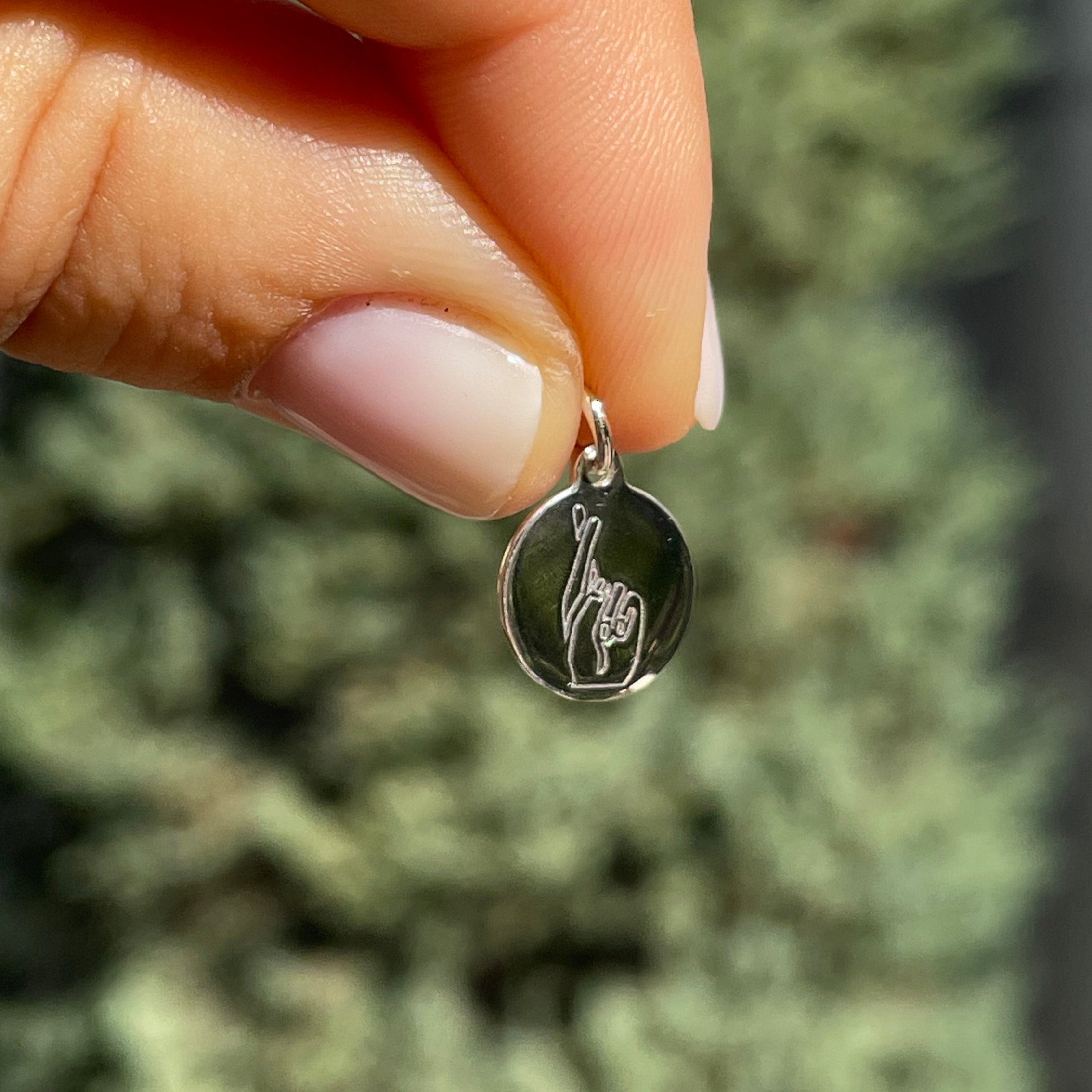 Charm Dita incrociate di Buona Fortuna