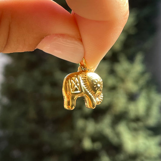 Charm elefante thai