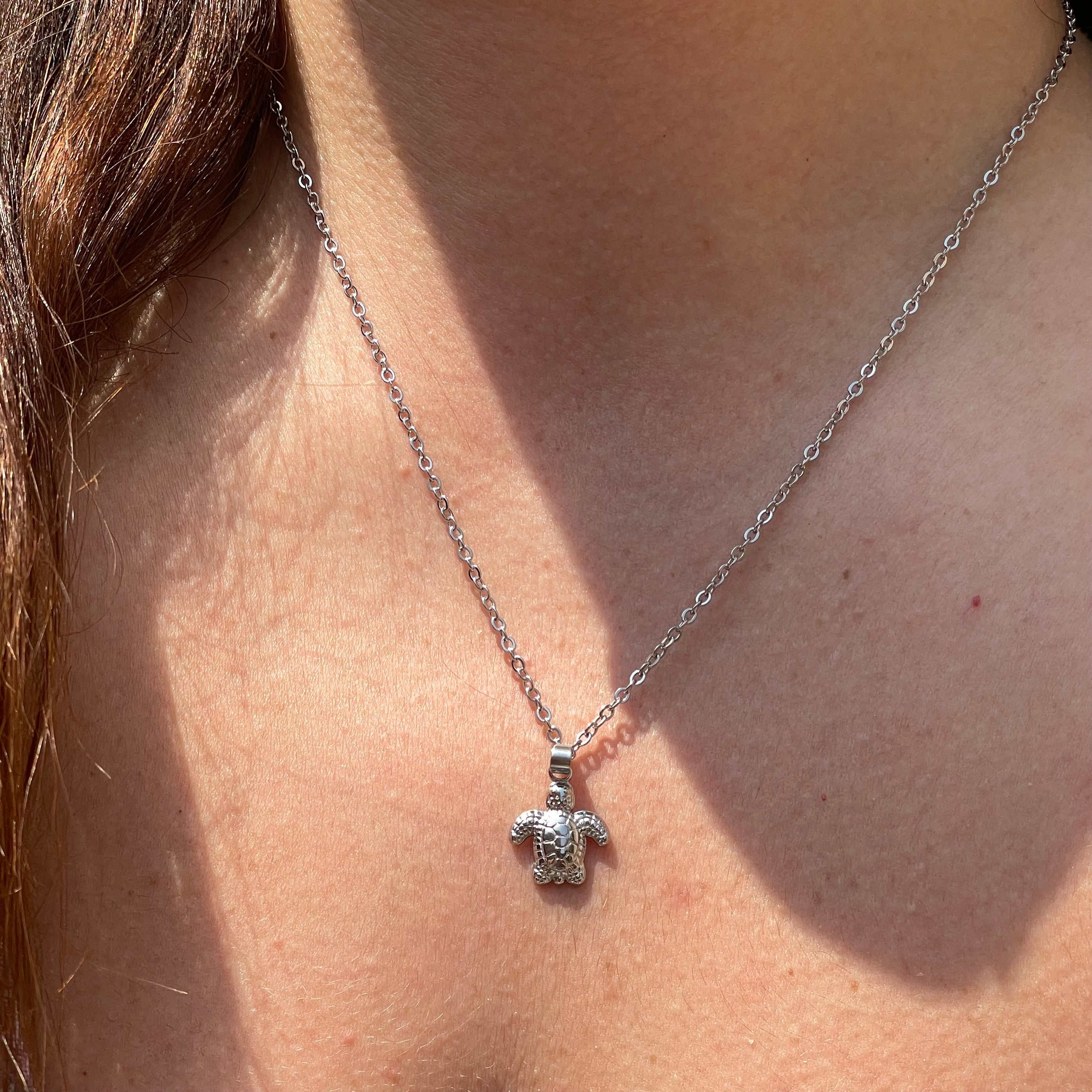 Collana tartarughina in 2 colori