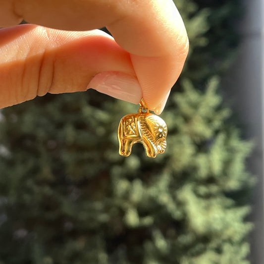 Charm elefante thai