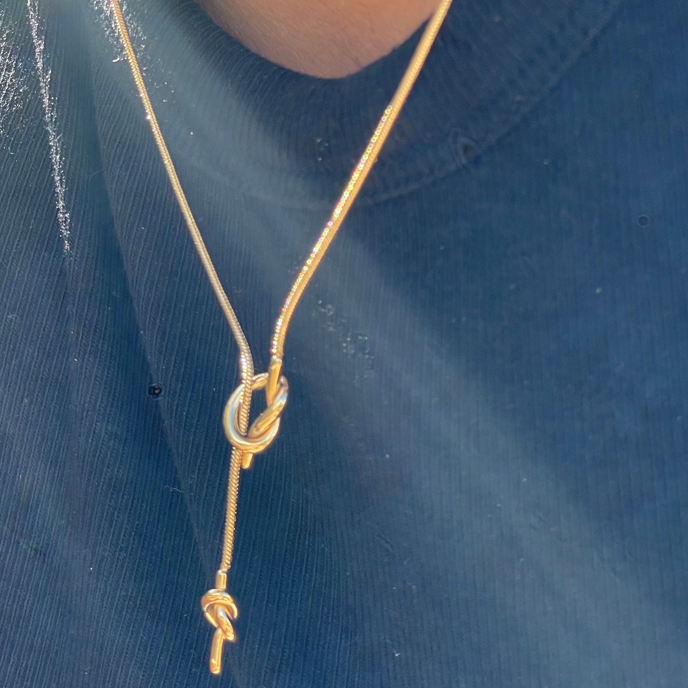 Collana nodo lungo in 2 colori