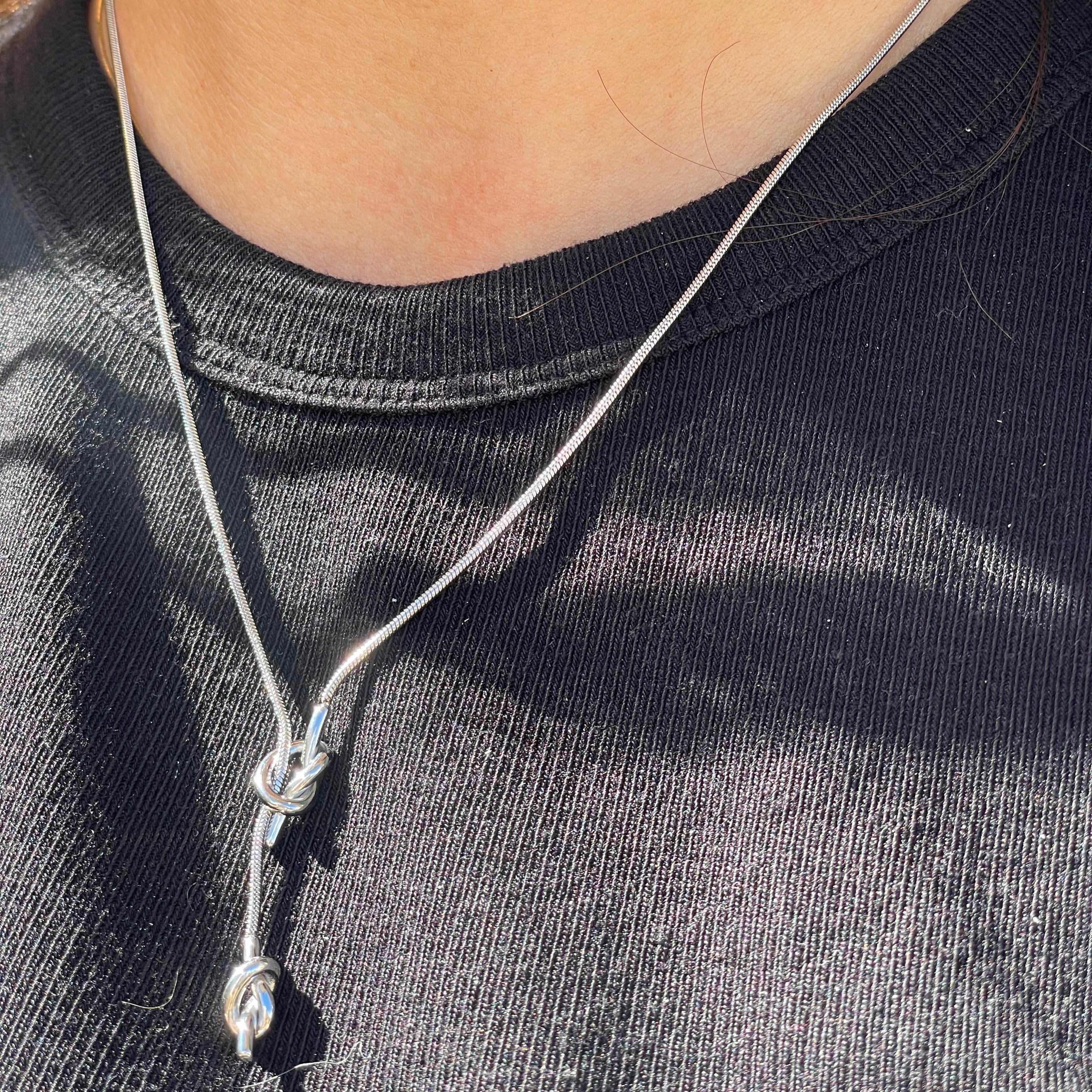 Collana nodo lungo in 2 colori
