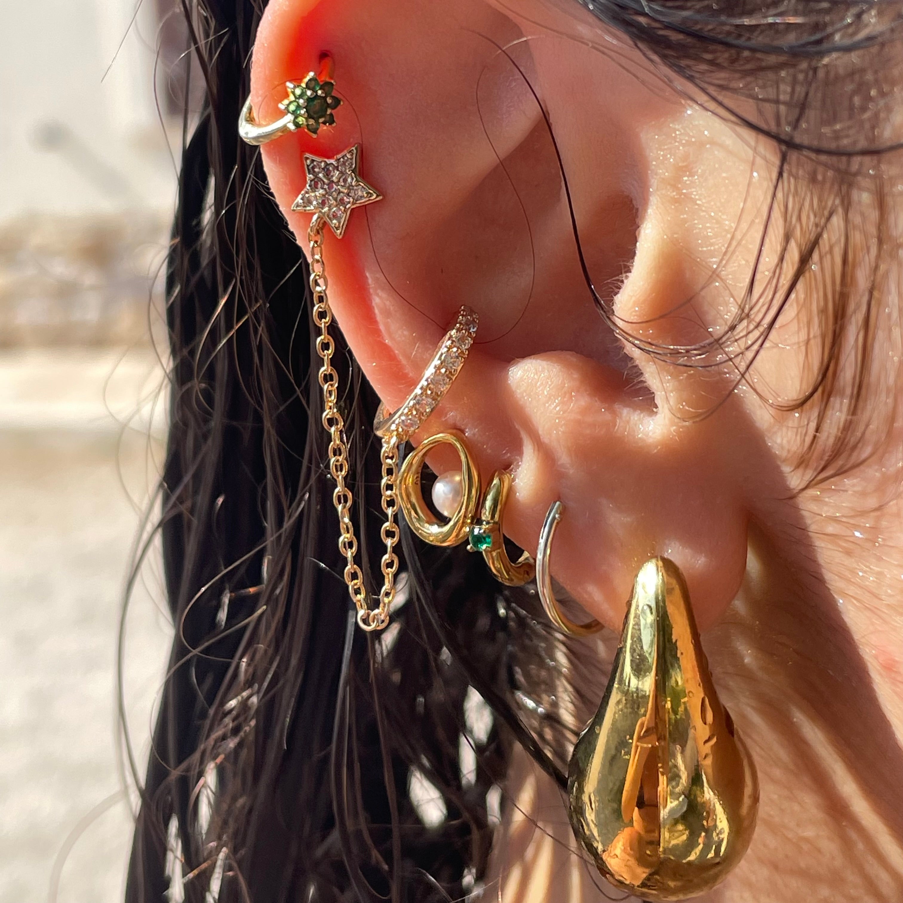 Ear cuff e orecchino con stella in 2 colori