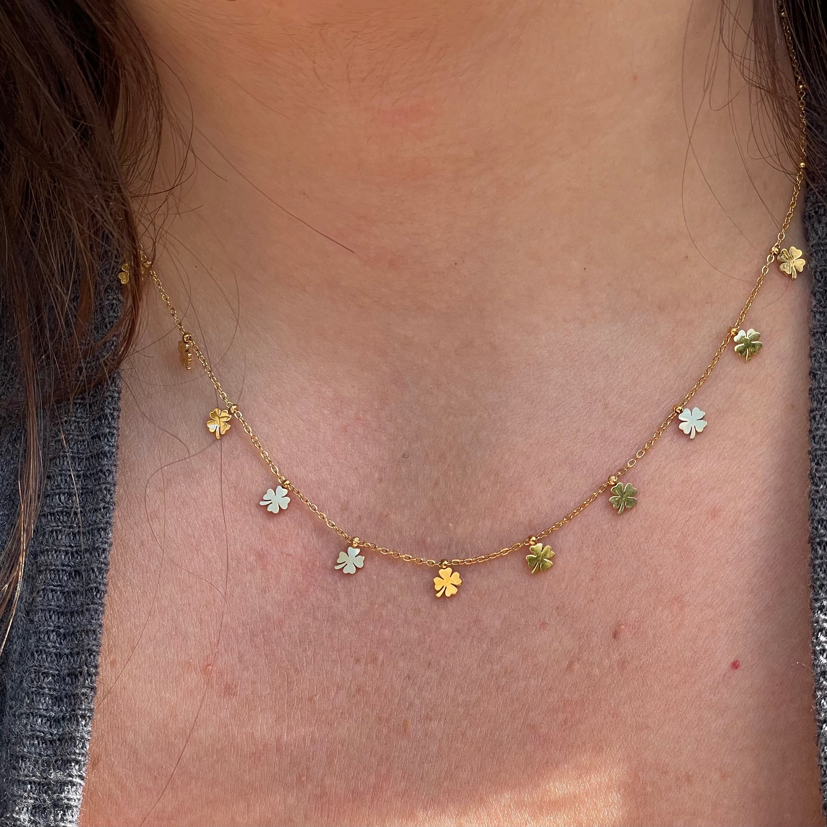 Collana con quadrifogli in 2 colori
