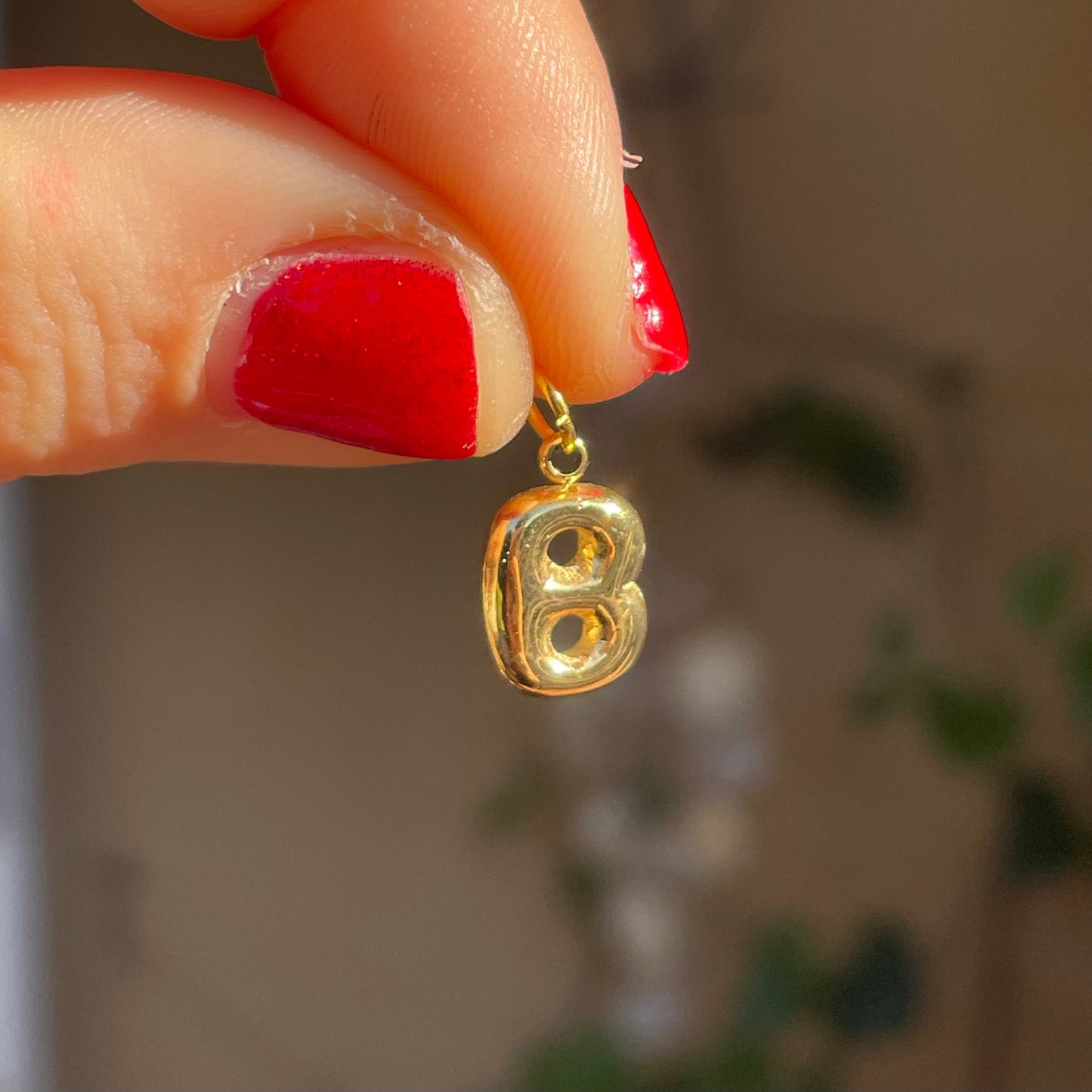 Charm letterina a palloncino piccola in 2 colori