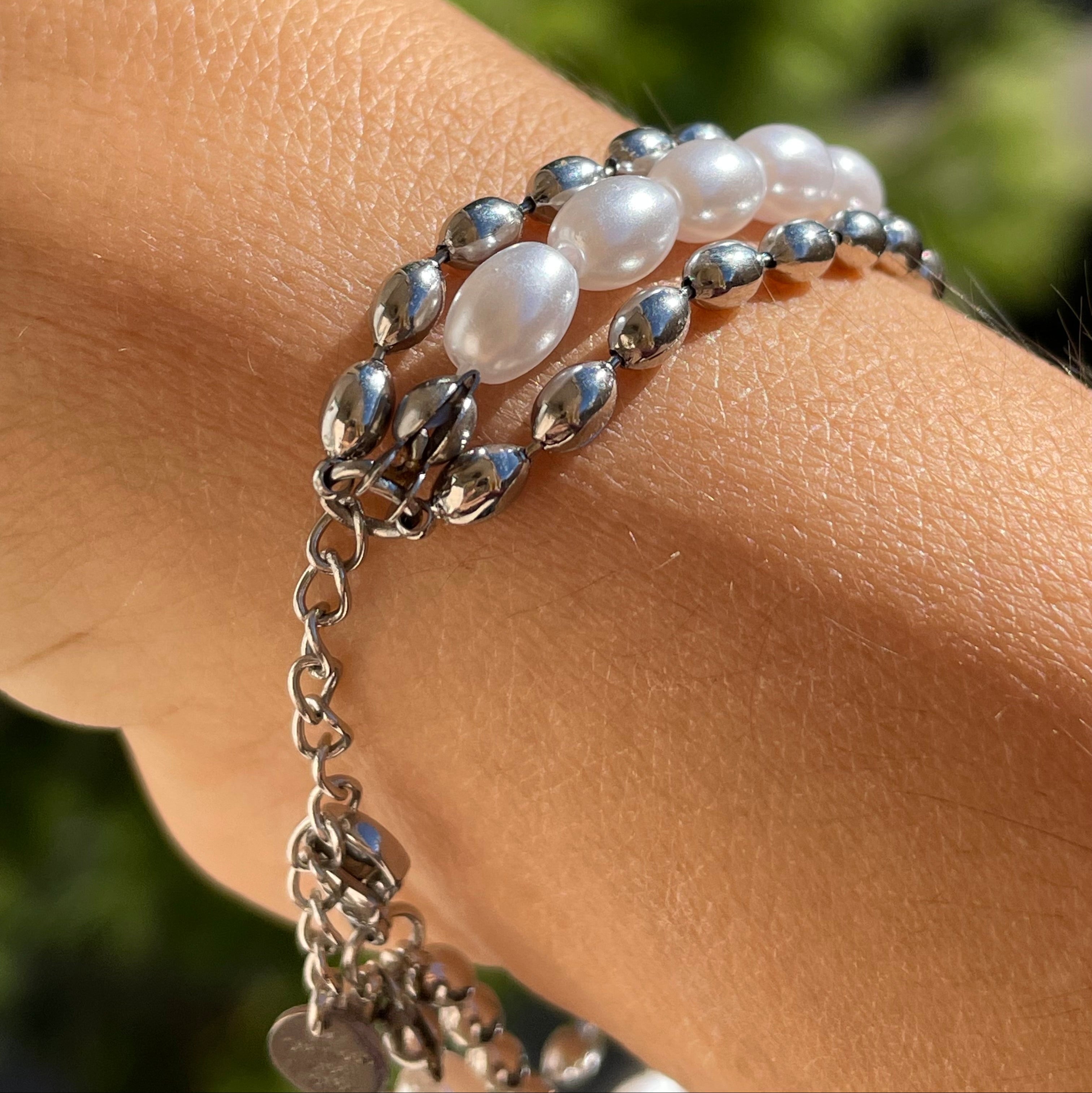 Bracciale di perle ovali in 2 colori