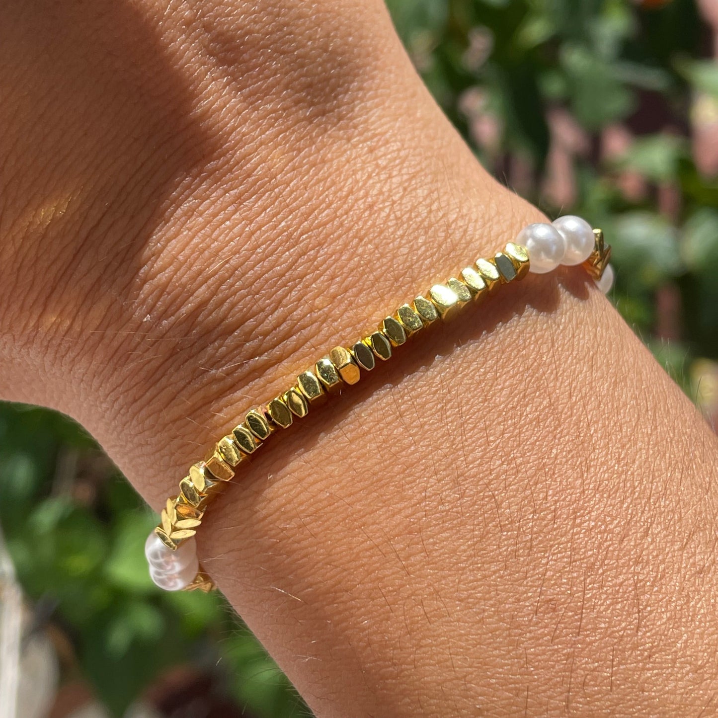 Bracciale con perle e quadratini
