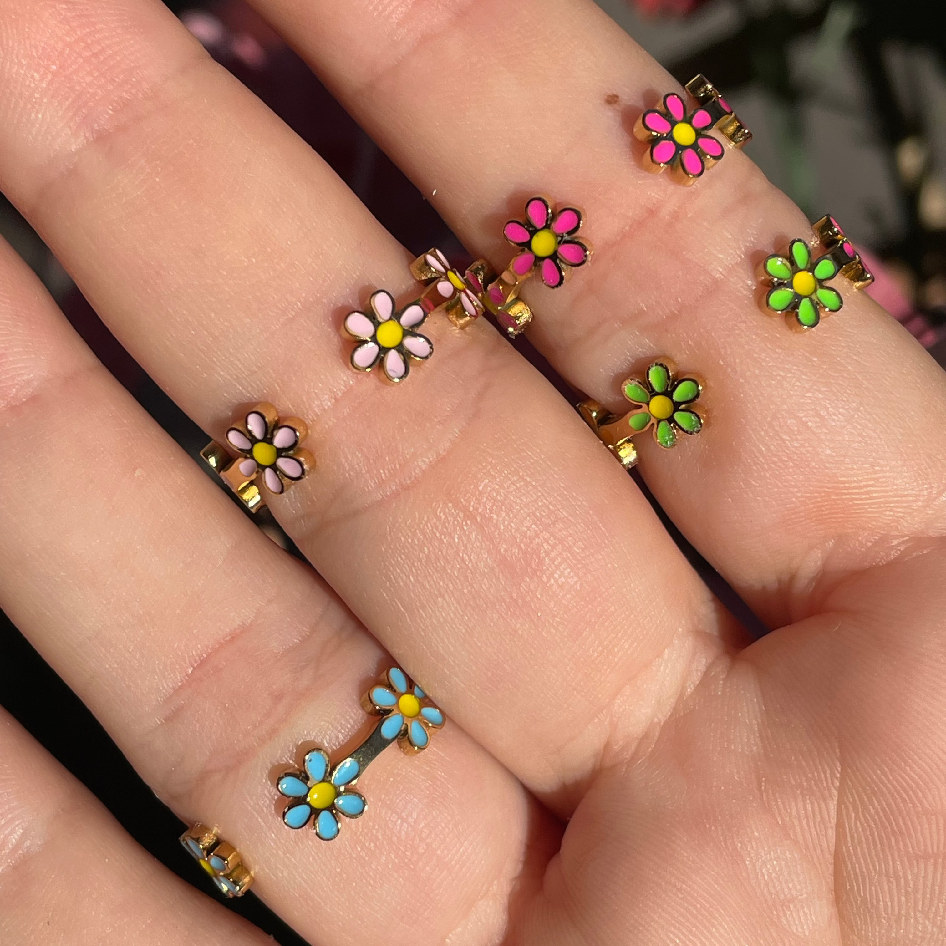 Anello con fiori in 5 colori