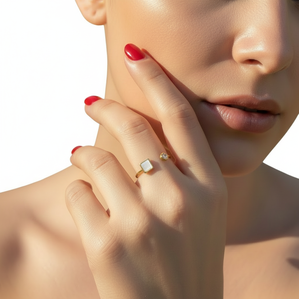 Anello quadratino perlato e zircone