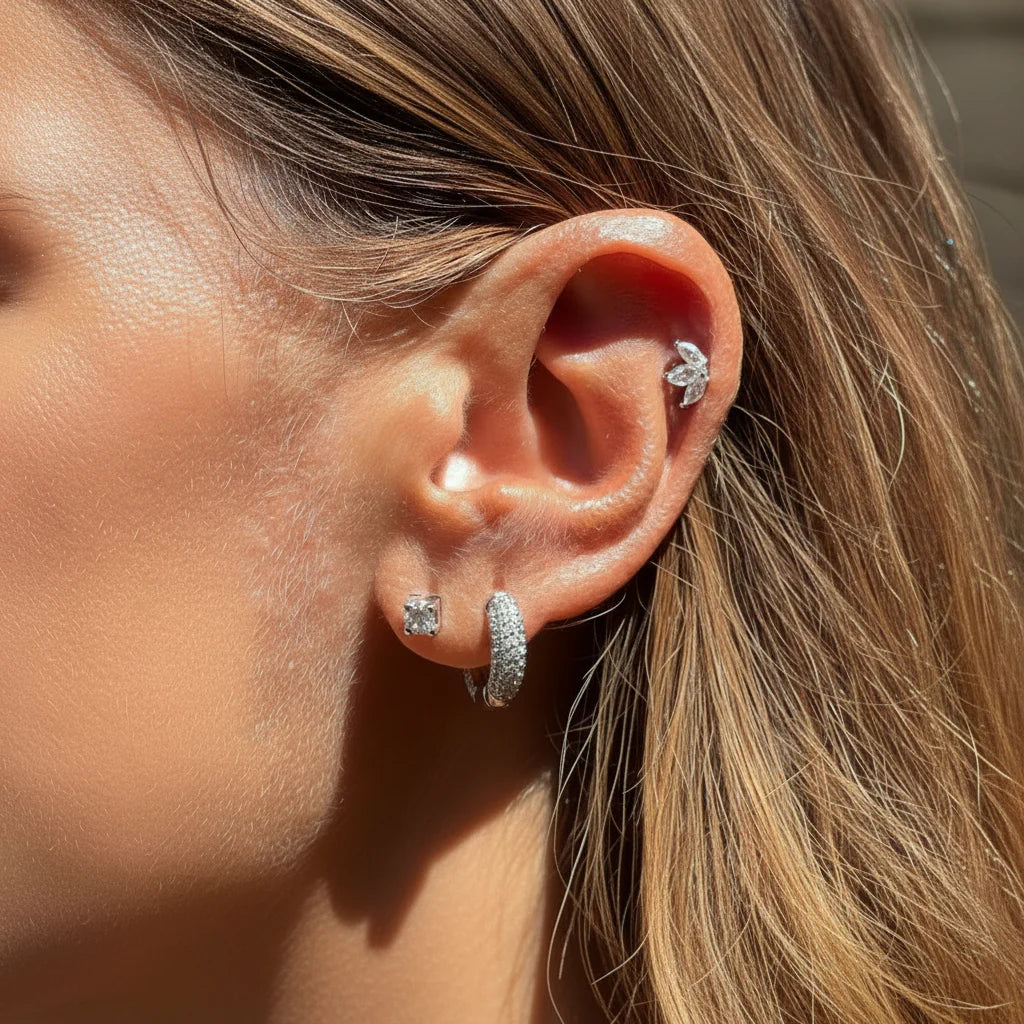 Piercing fiore di loto piccolo