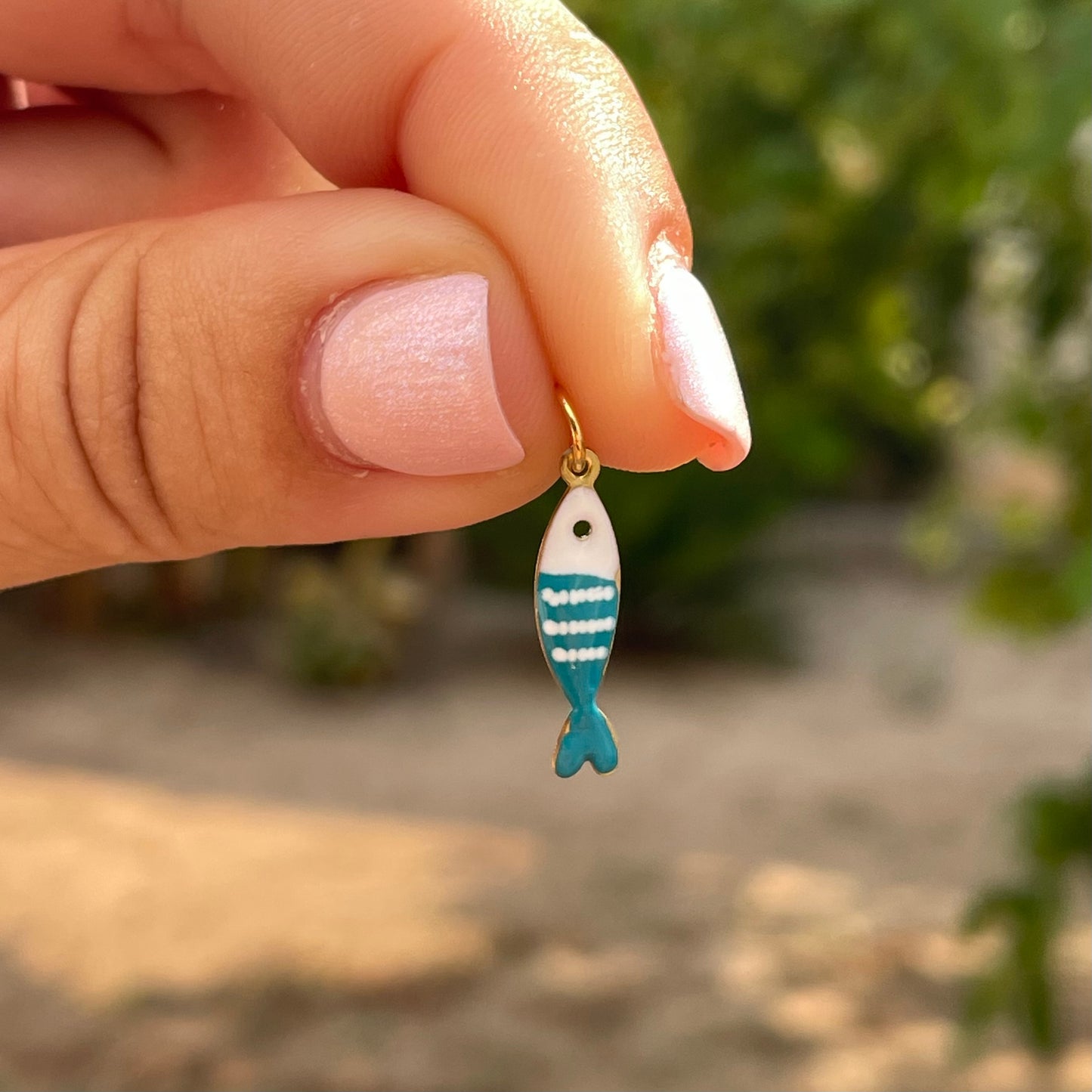 Charm pesce a righe in 8 colori