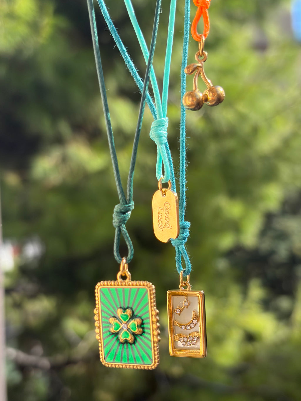 Collana Nodocolore in 18 colori